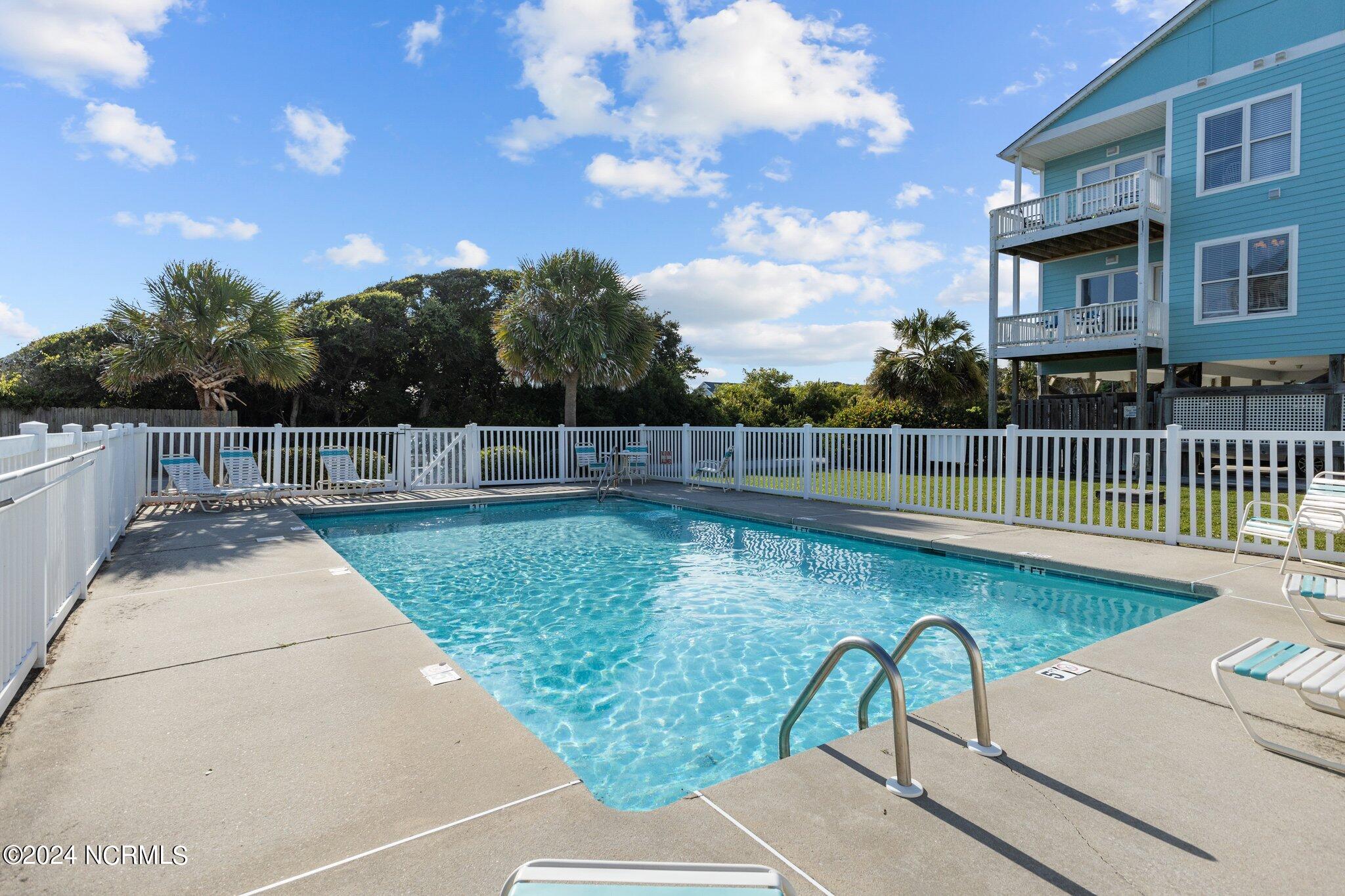 105 Beachwood Drive, 1b