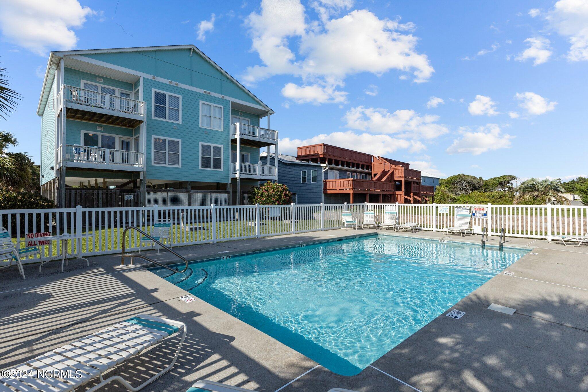 105 Beachwood Drive, 1b