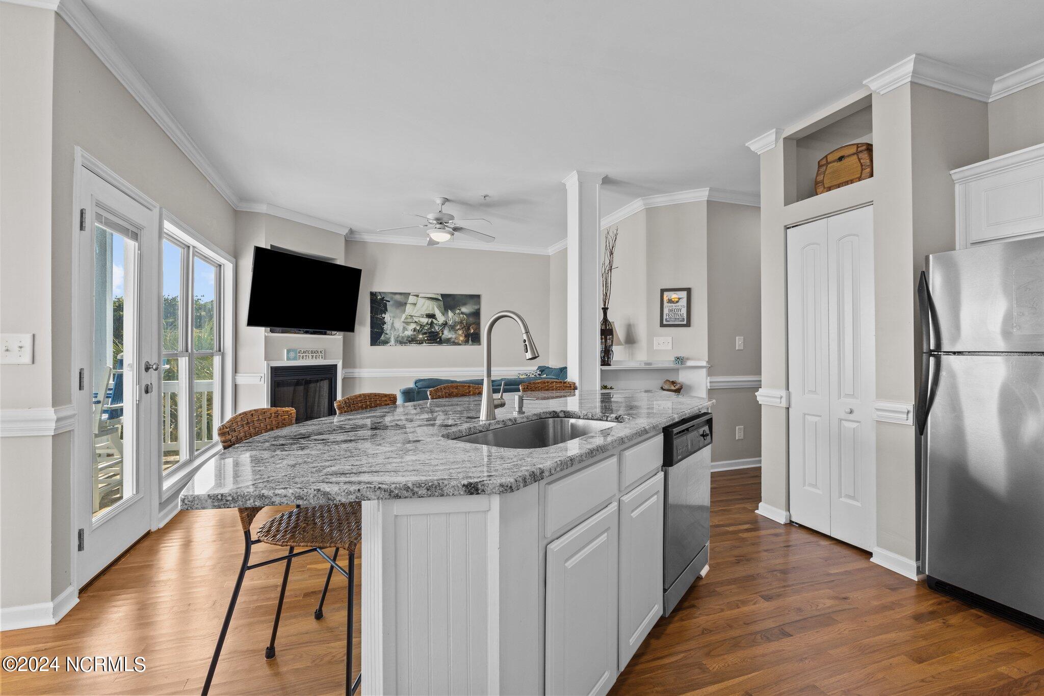 105 Beachwood Drive, 1b