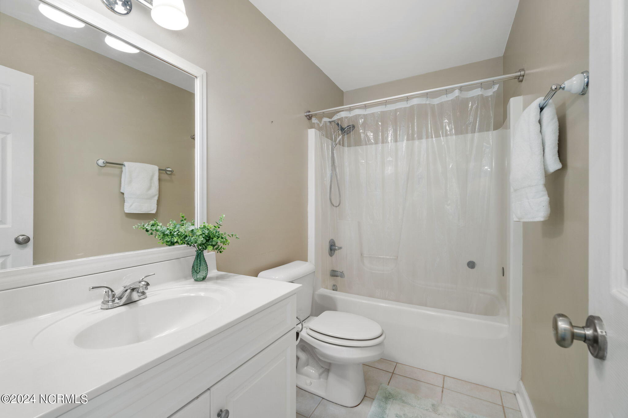 800 Sea Chaser Court