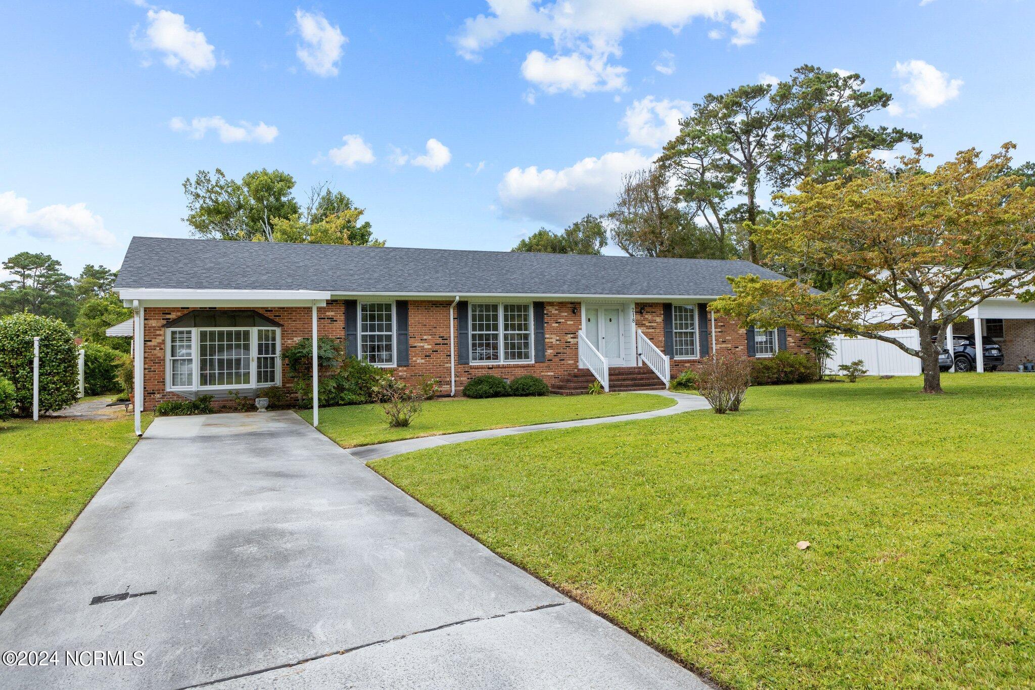218 Rochelle Drive, Morehead City