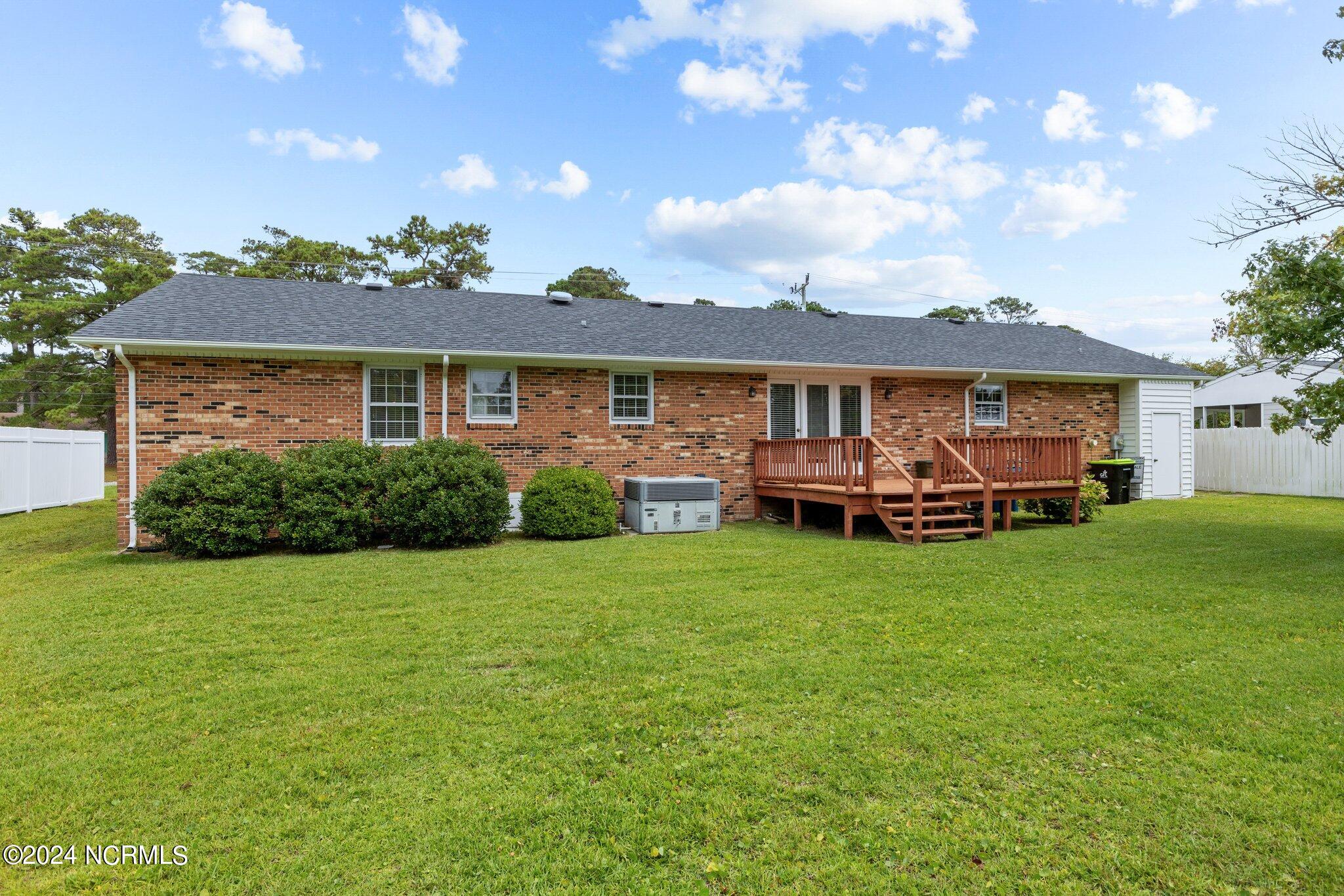 218 Rochelle Drive, Morehead City