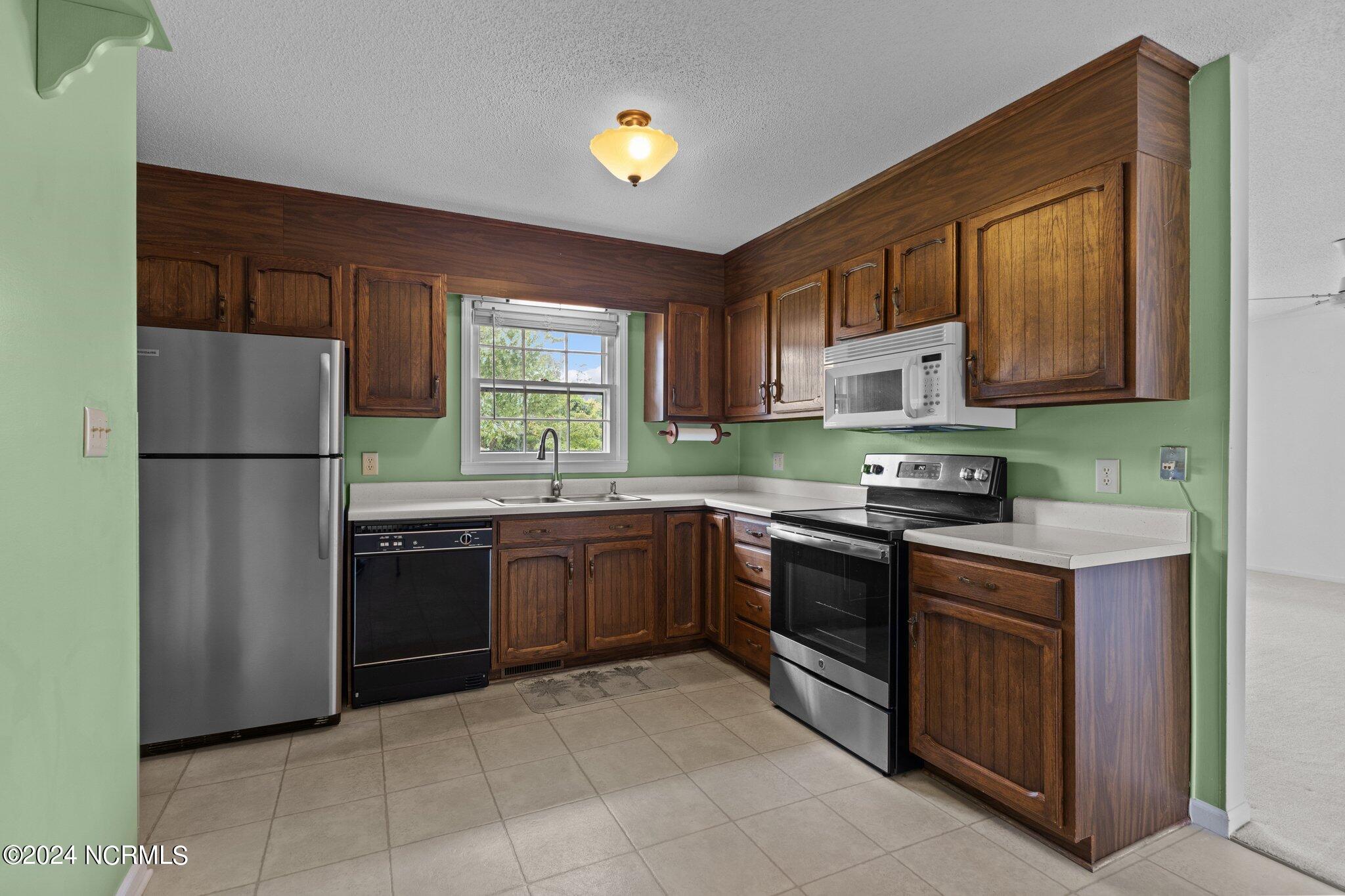 218 Rochelle Drive, Morehead City