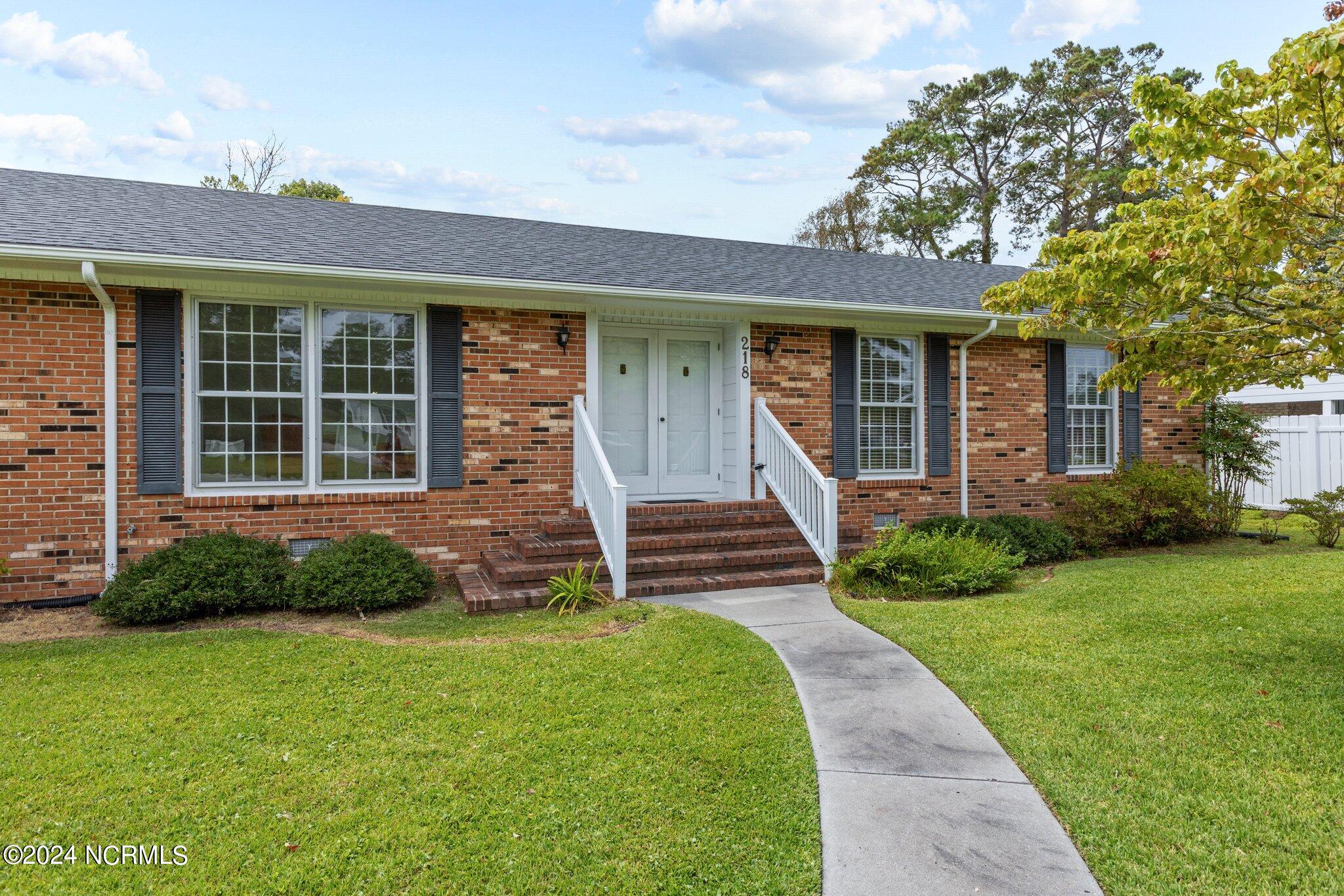 218 Rochelle Drive, Morehead City