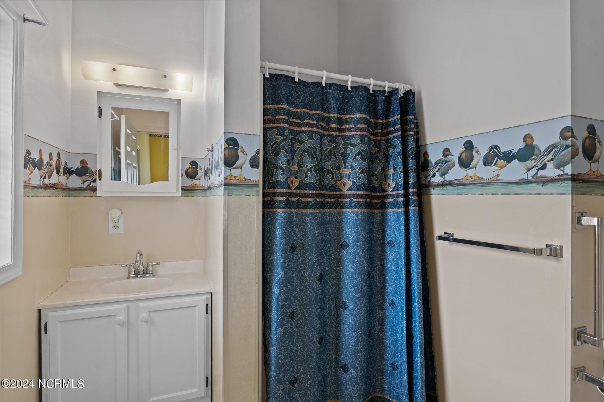 218 Rochelle Drive, Morehead City