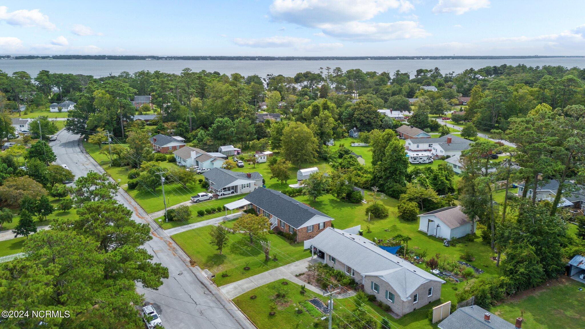218 Rochelle Drive, Morehead City