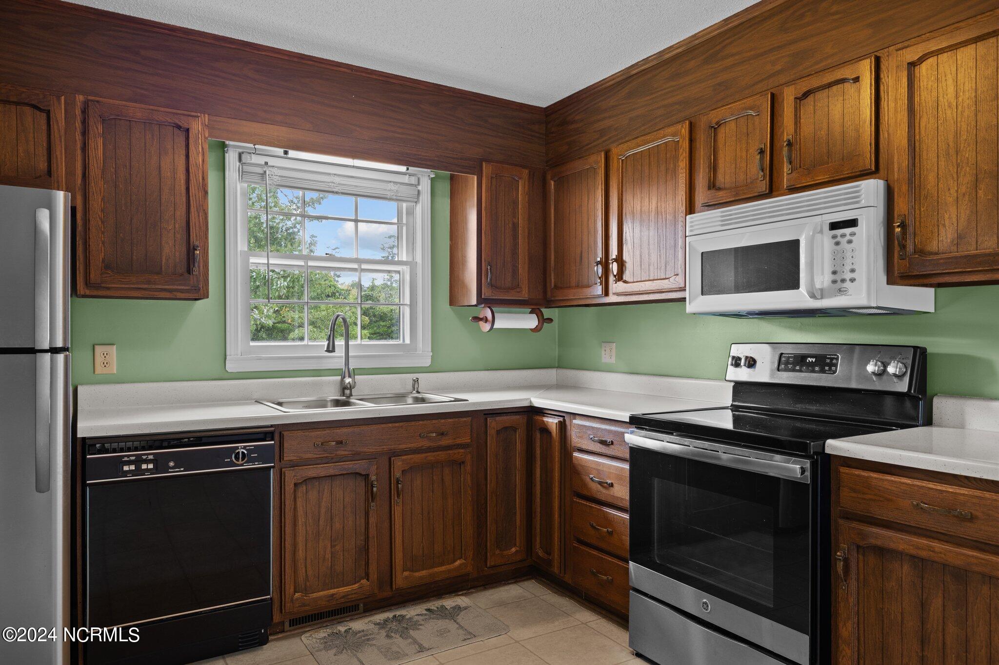 218 Rochelle Drive, Morehead City
