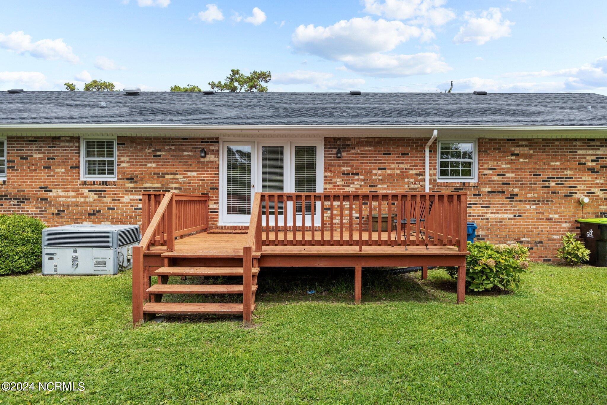 218 Rochelle Drive, Morehead City