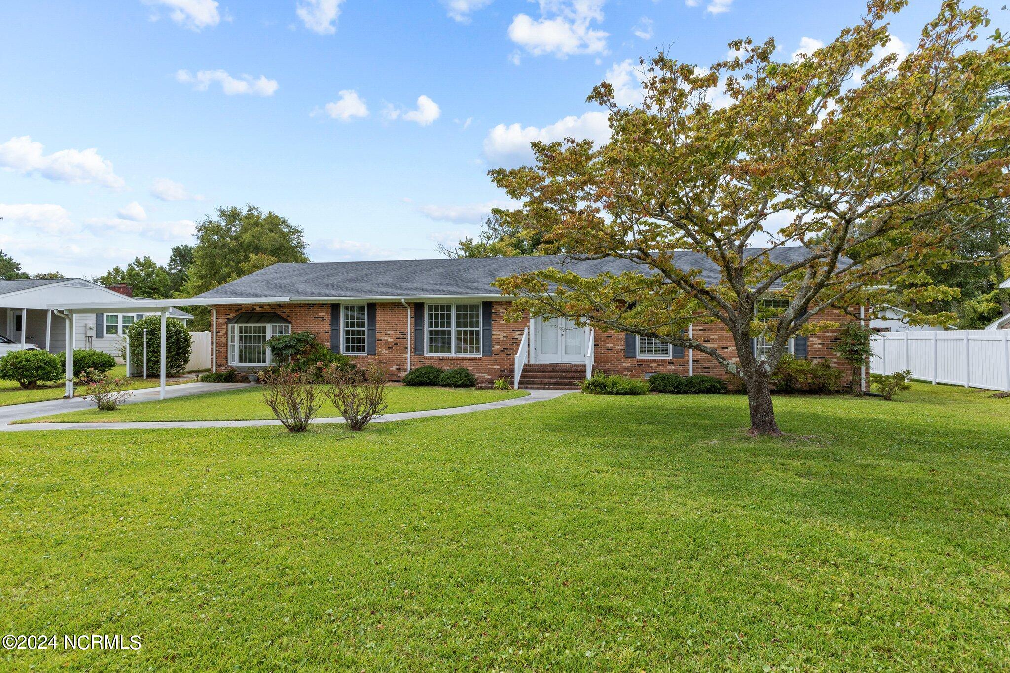 218 Rochelle Drive, Morehead City