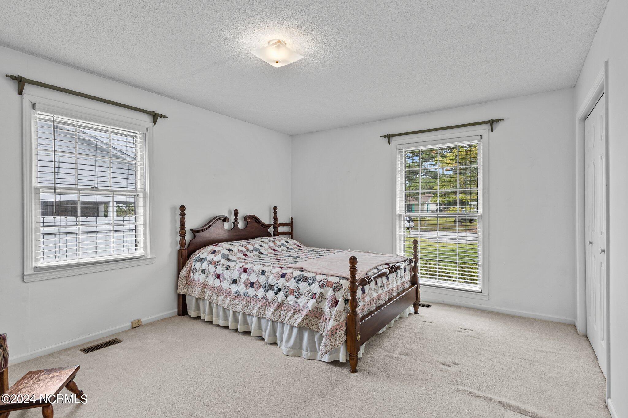 218 Rochelle Drive, Morehead City