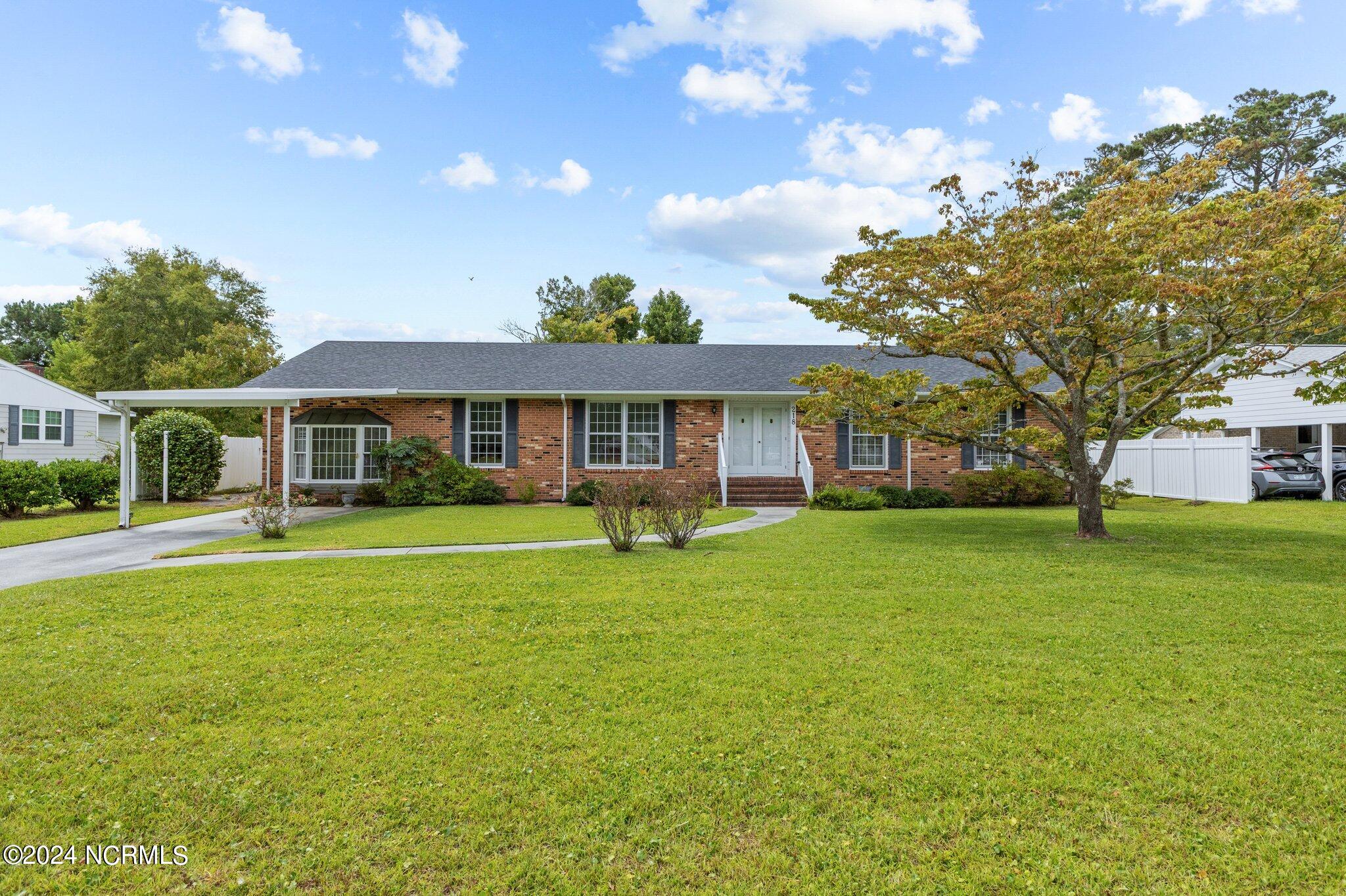 218 Rochelle Drive, Morehead City