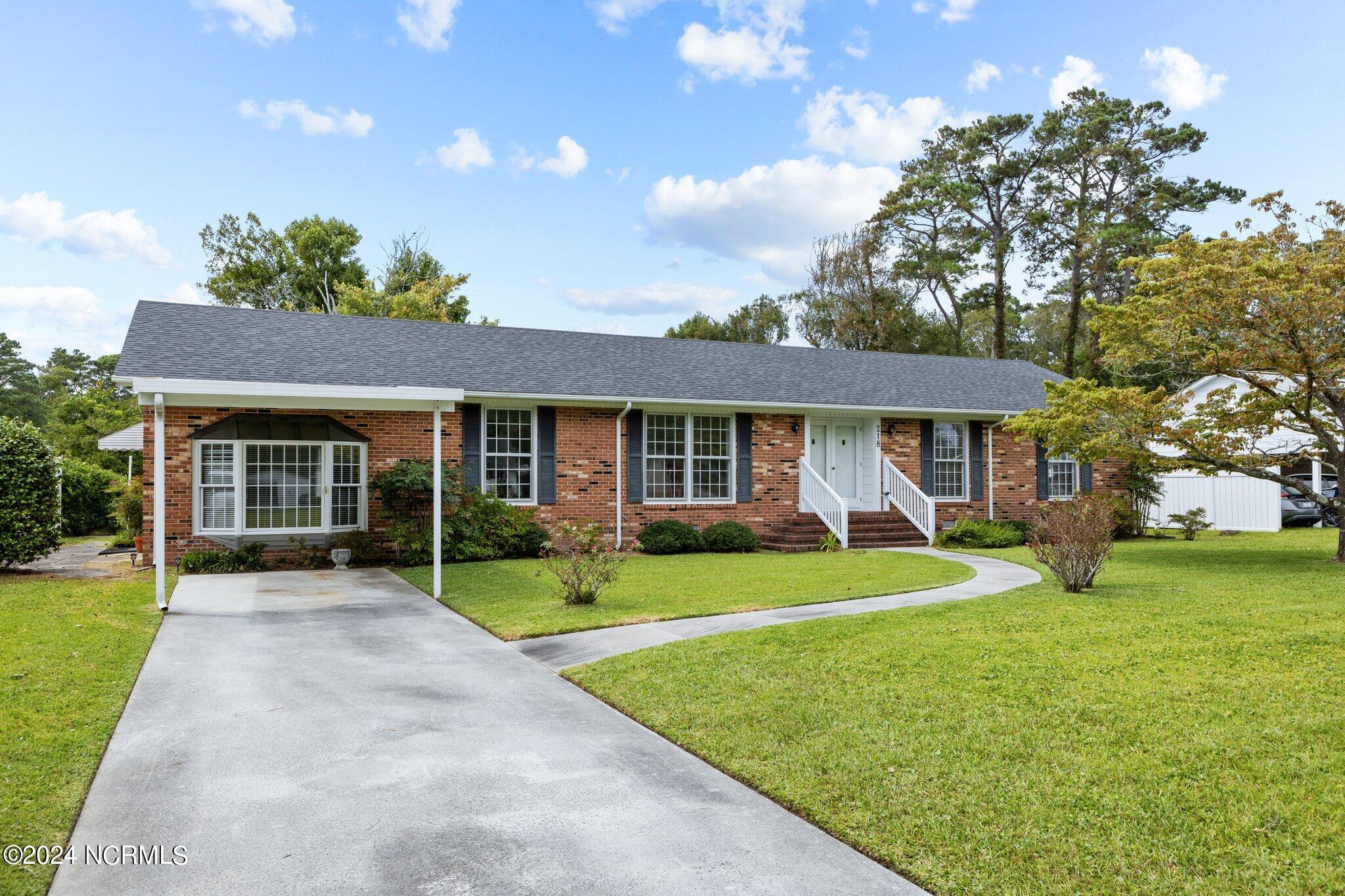 218 Rochelle Drive, Morehead City