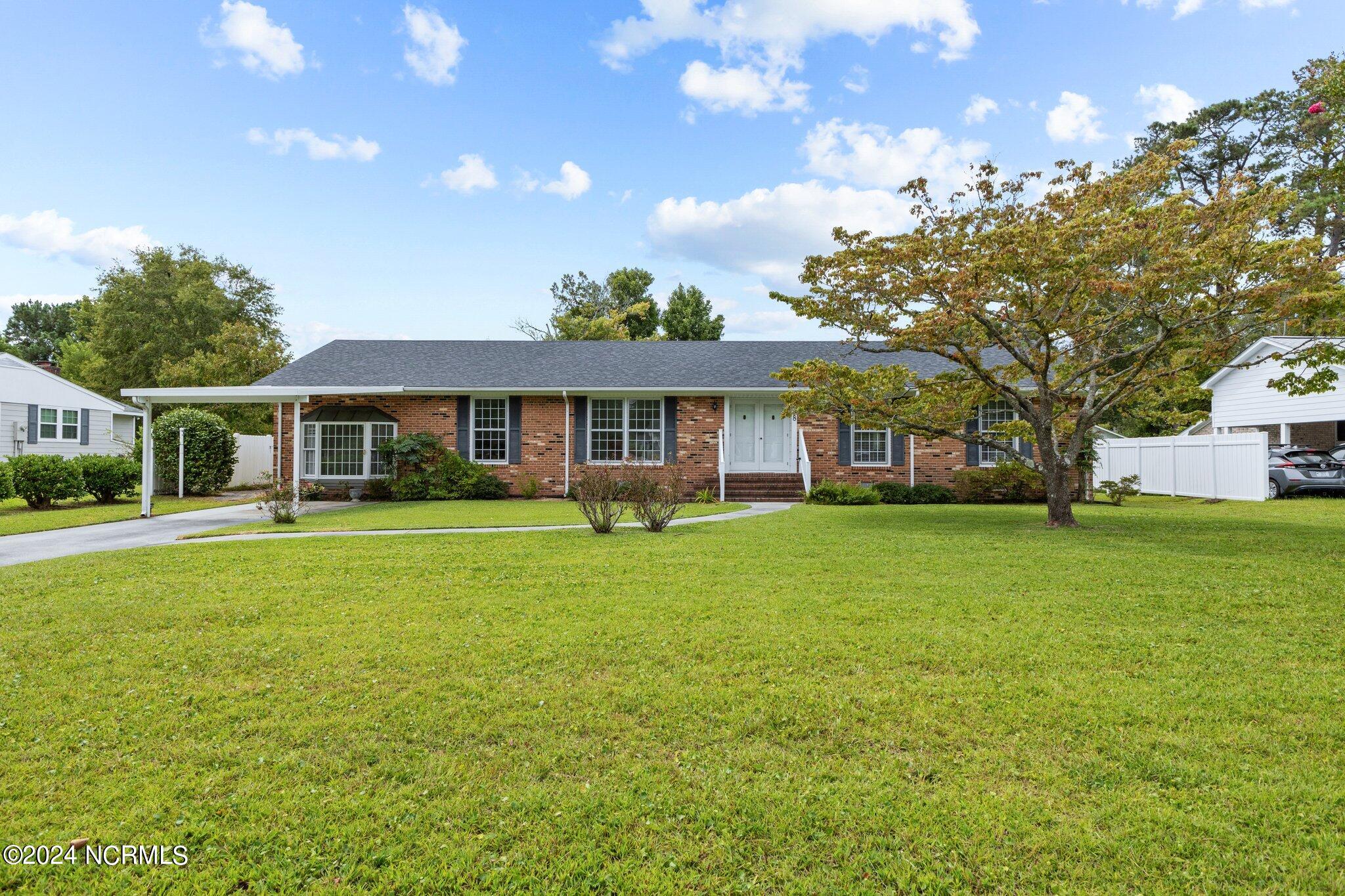 218 Rochelle Drive, Morehead City