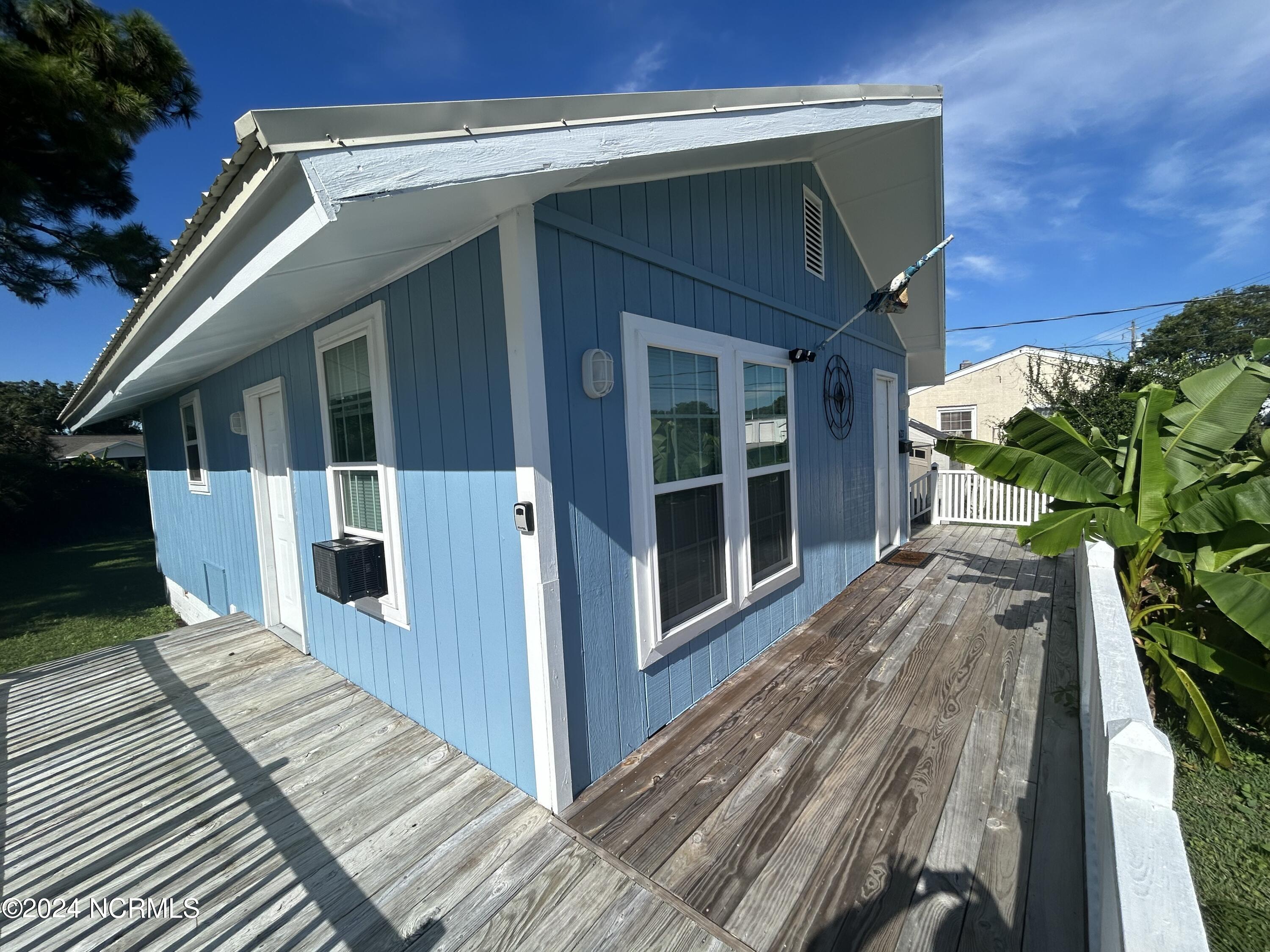 1627 Live Oak Street