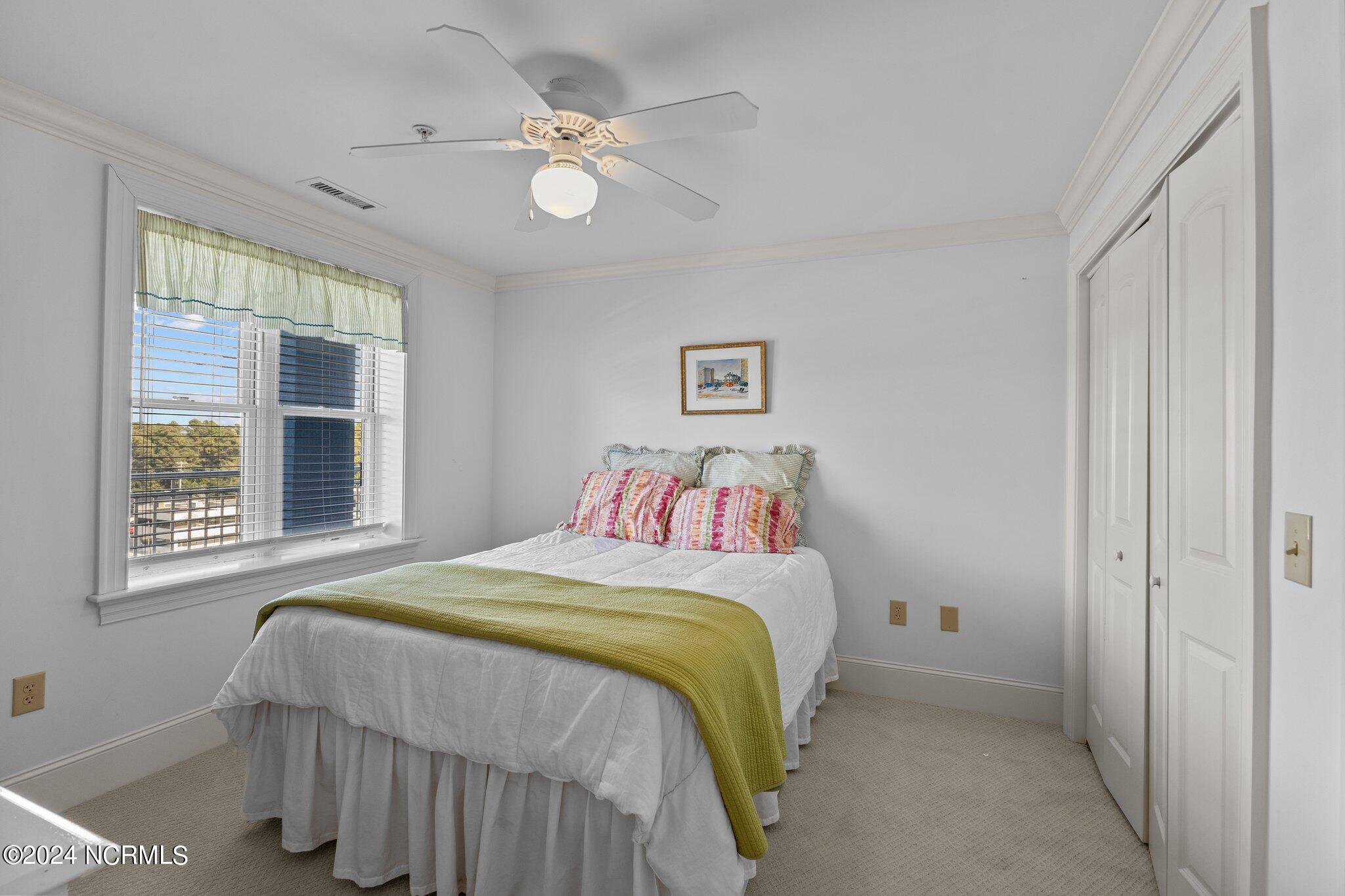 4425 Arendell Street, 606