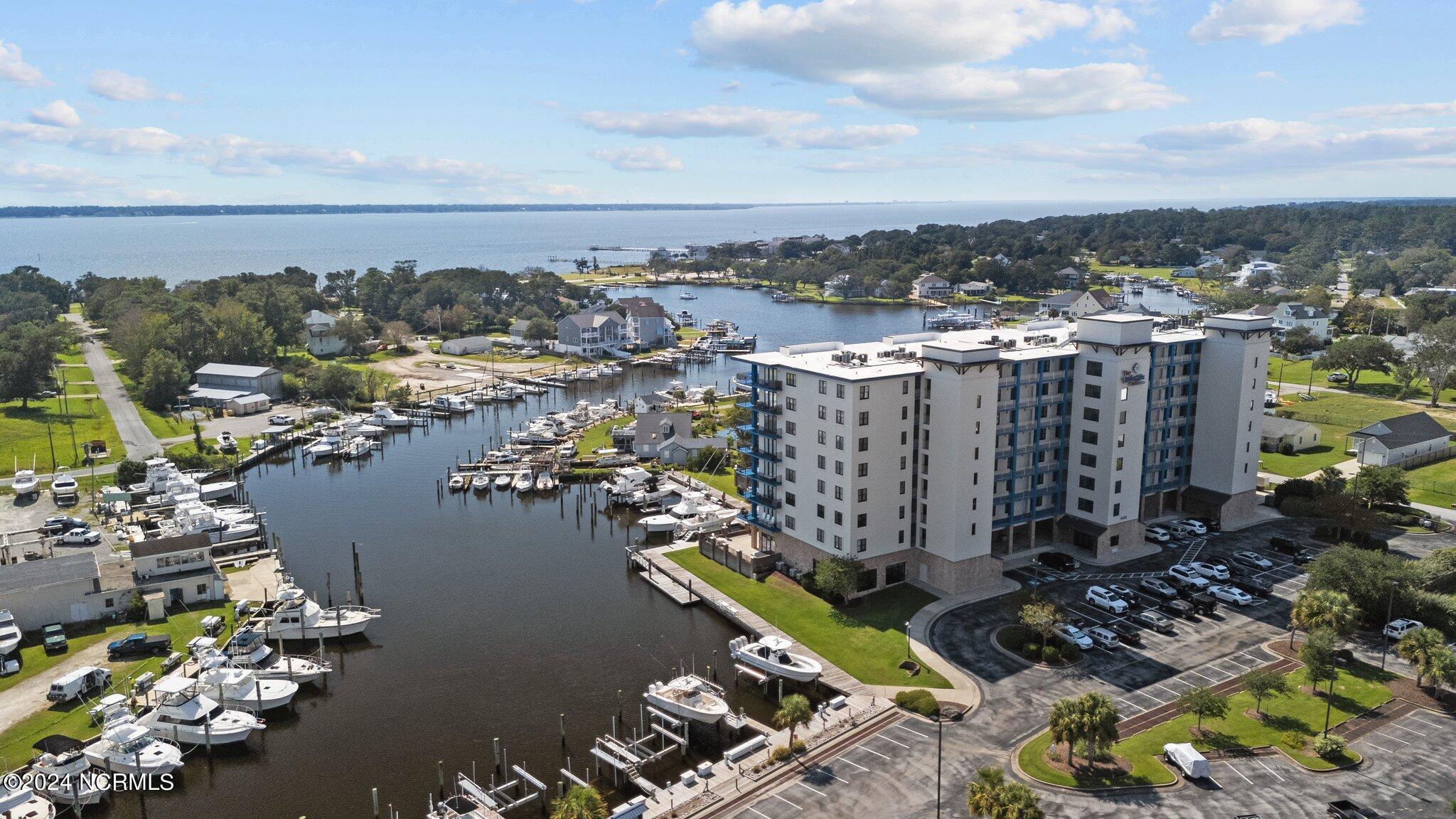 4425 Arendell Street, 606