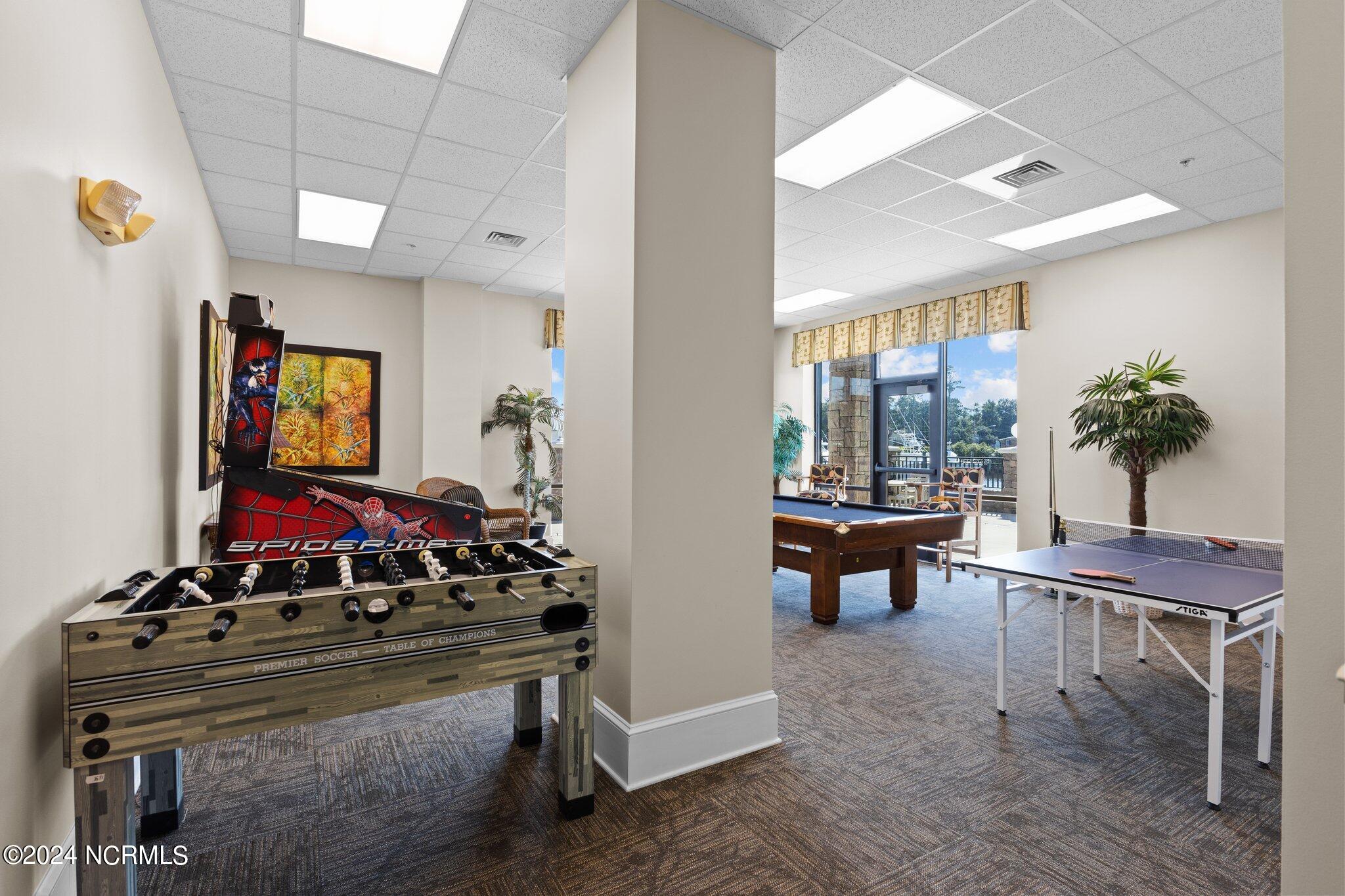 4425 Arendell Street, 606