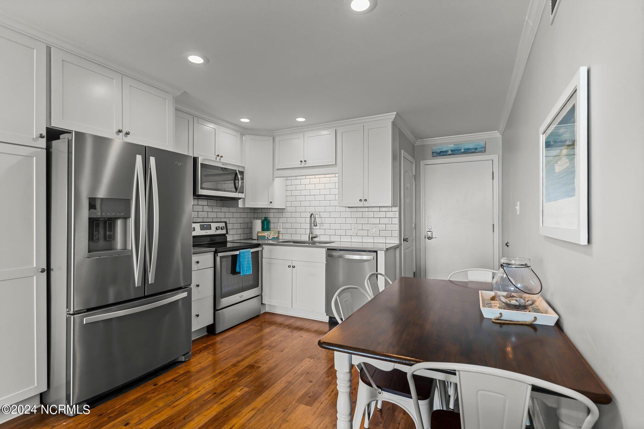 301 Commerce Way Road, 314