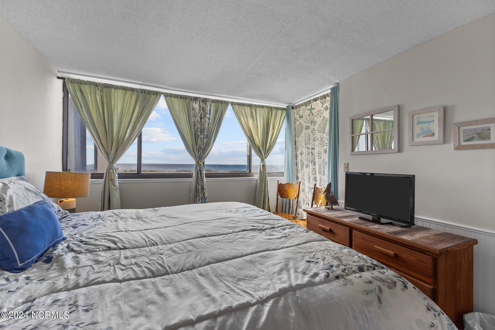 1400 E Ft Macon Road, 324