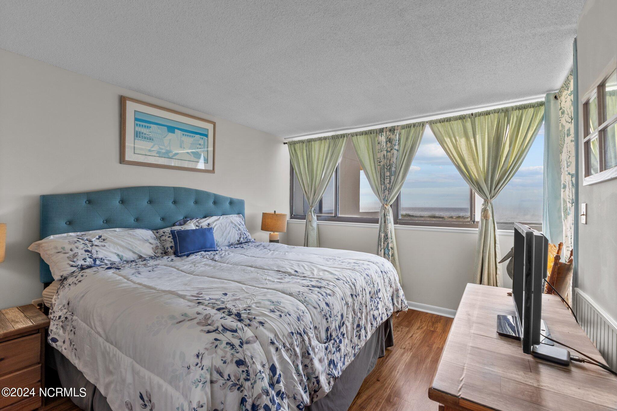 1400 E Ft Macon Road, 324