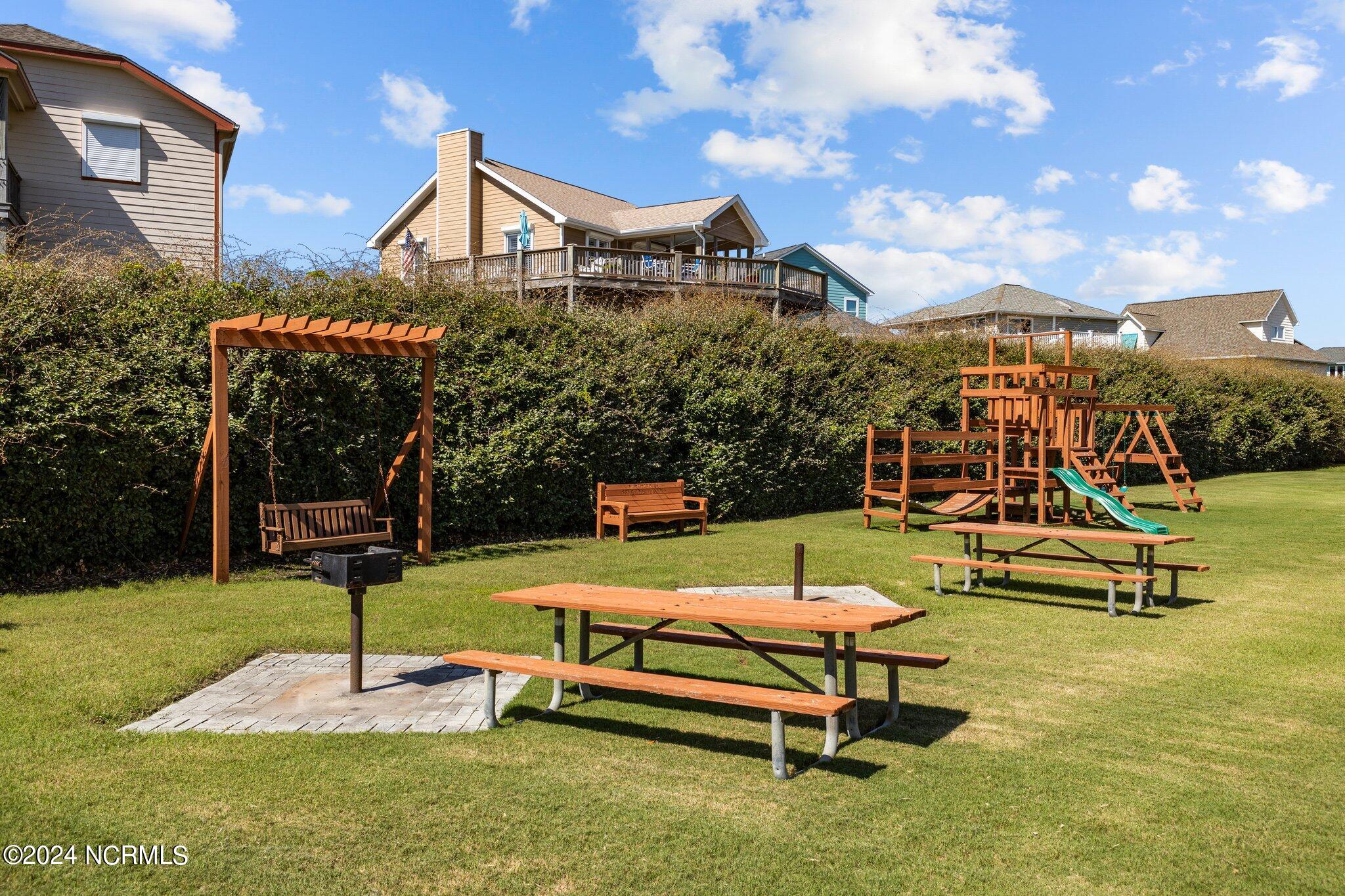 1400 E Ft Macon Road, 324