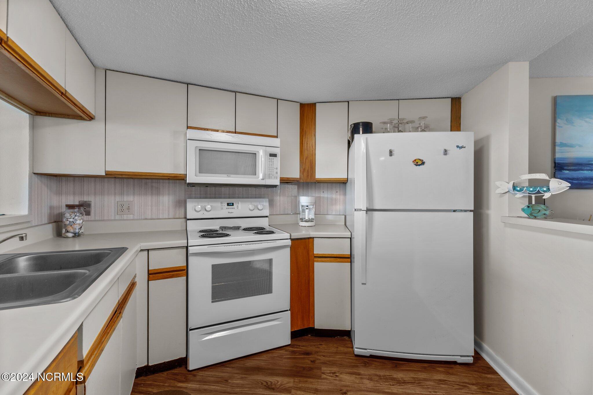 1400 E Ft Macon Road, 324