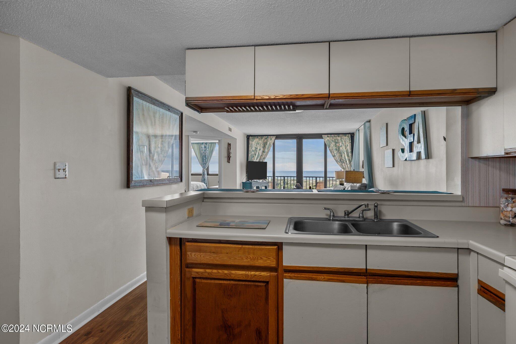 1400 E Ft Macon Road, 324