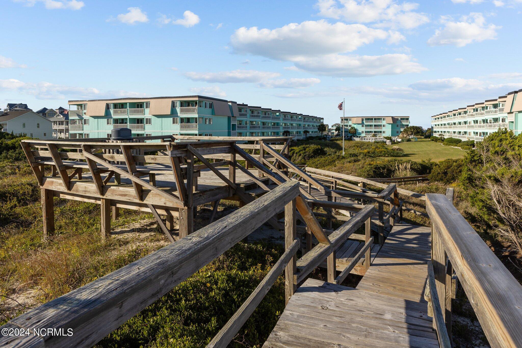 301 Commerce Way Road, 127