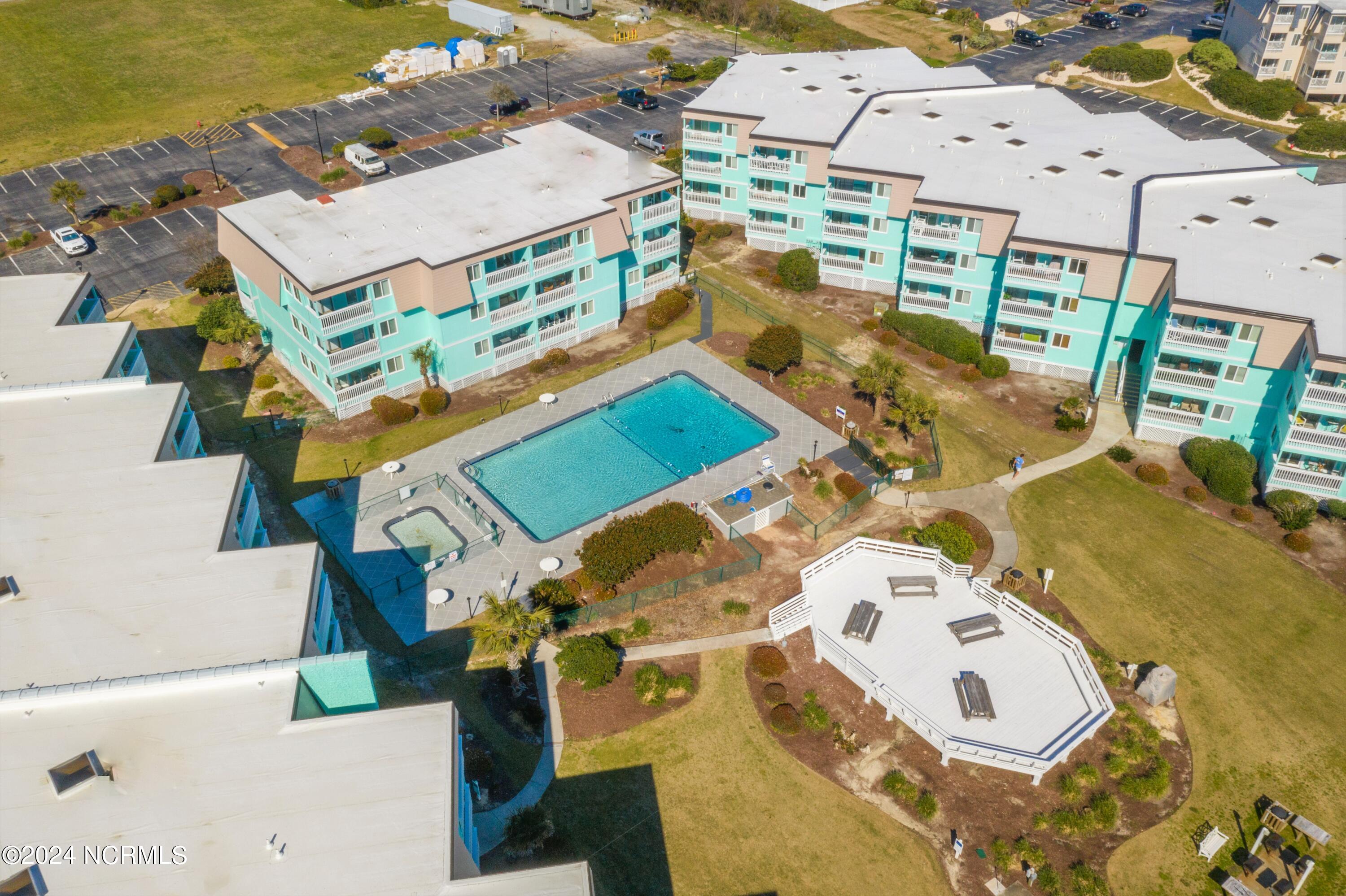 301 Commerce Way Road, 127