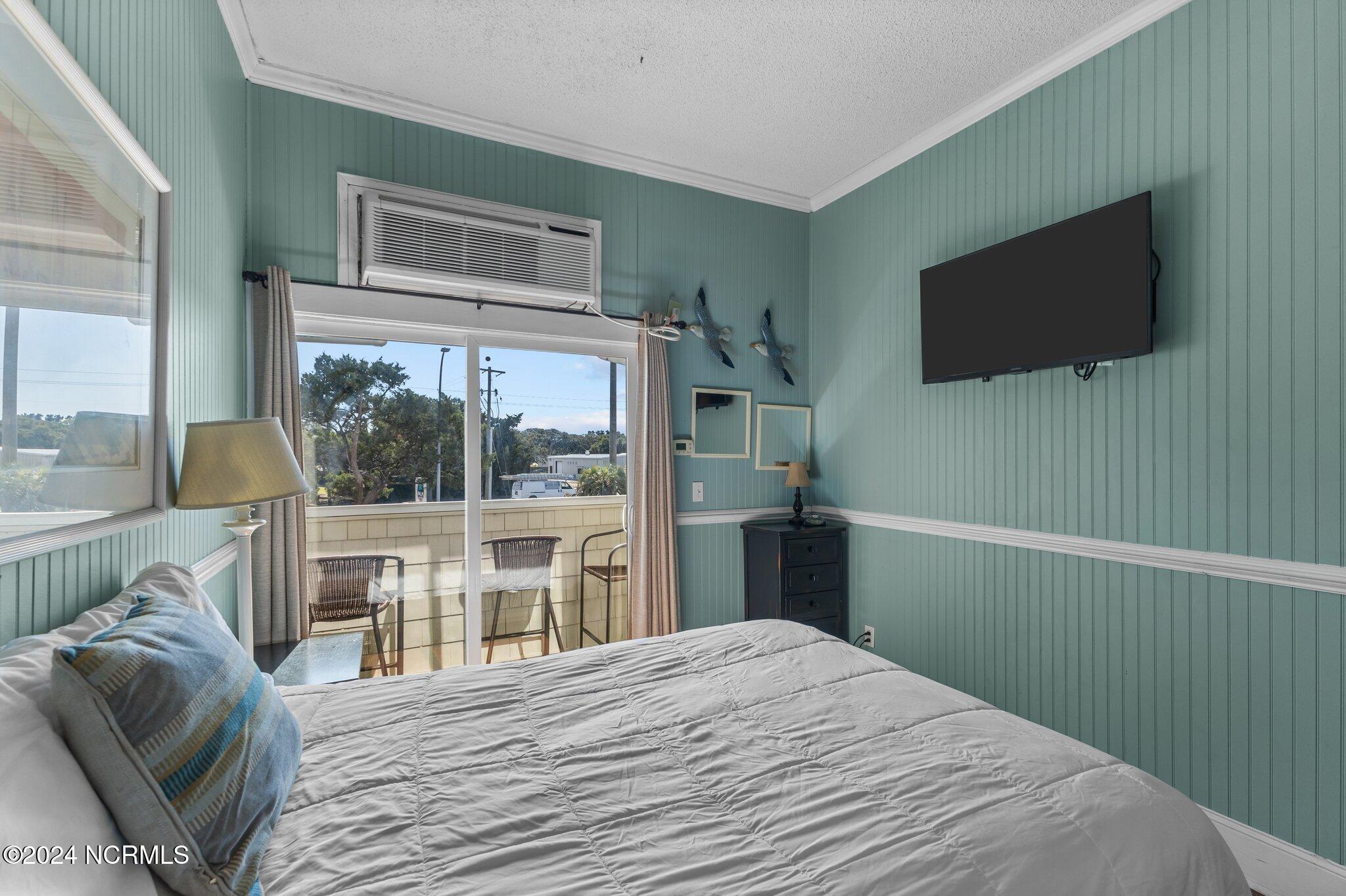 602 W Ft Macon Road, 235