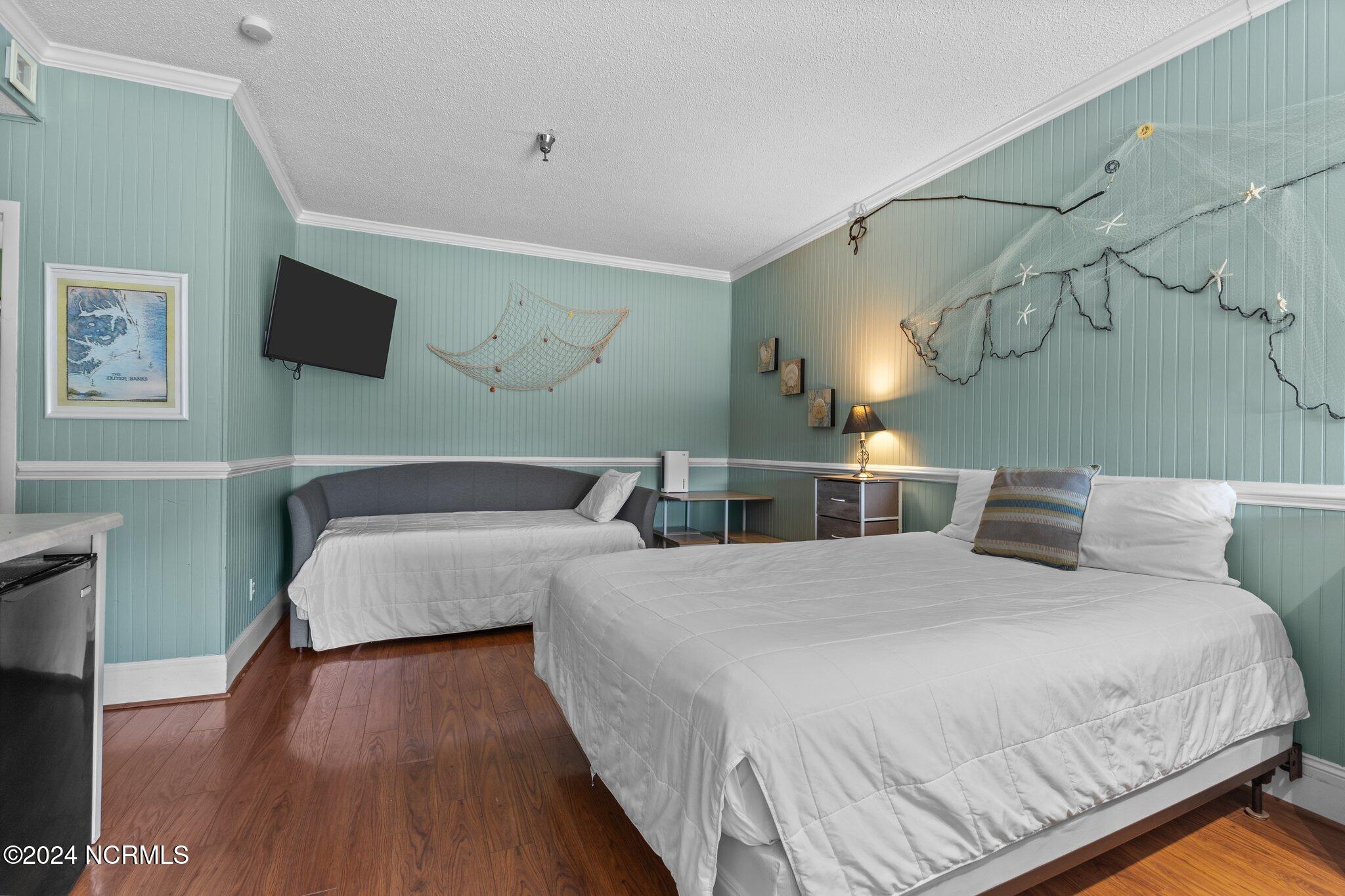 602 W Ft Macon Road, 235