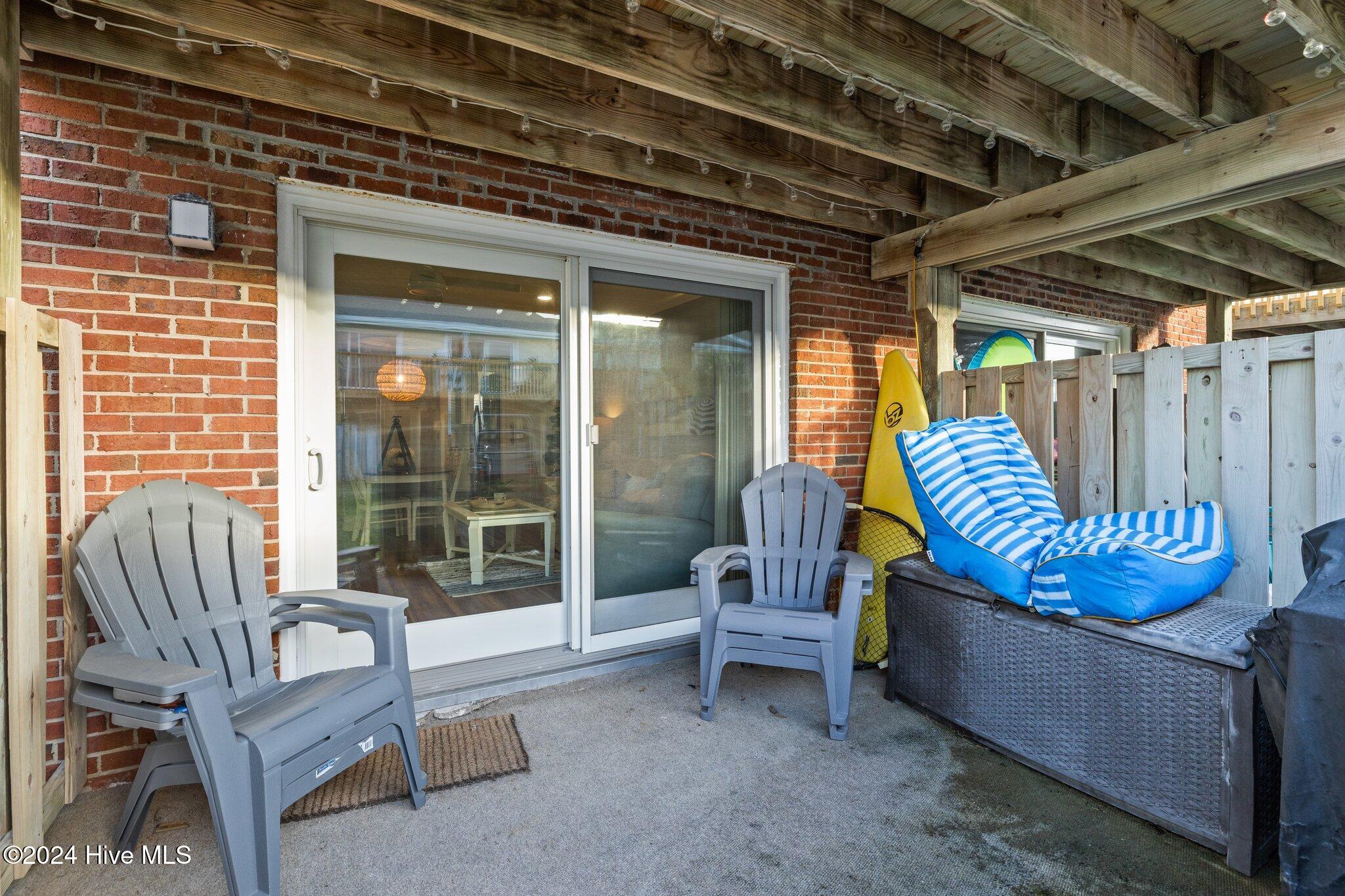 283 Salter Path Road, 100