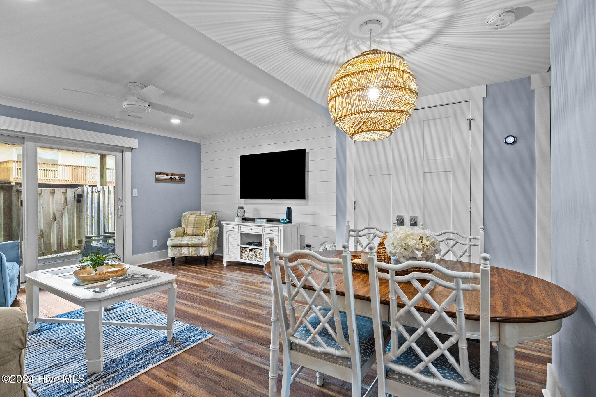 283 Salter Path Road, 100