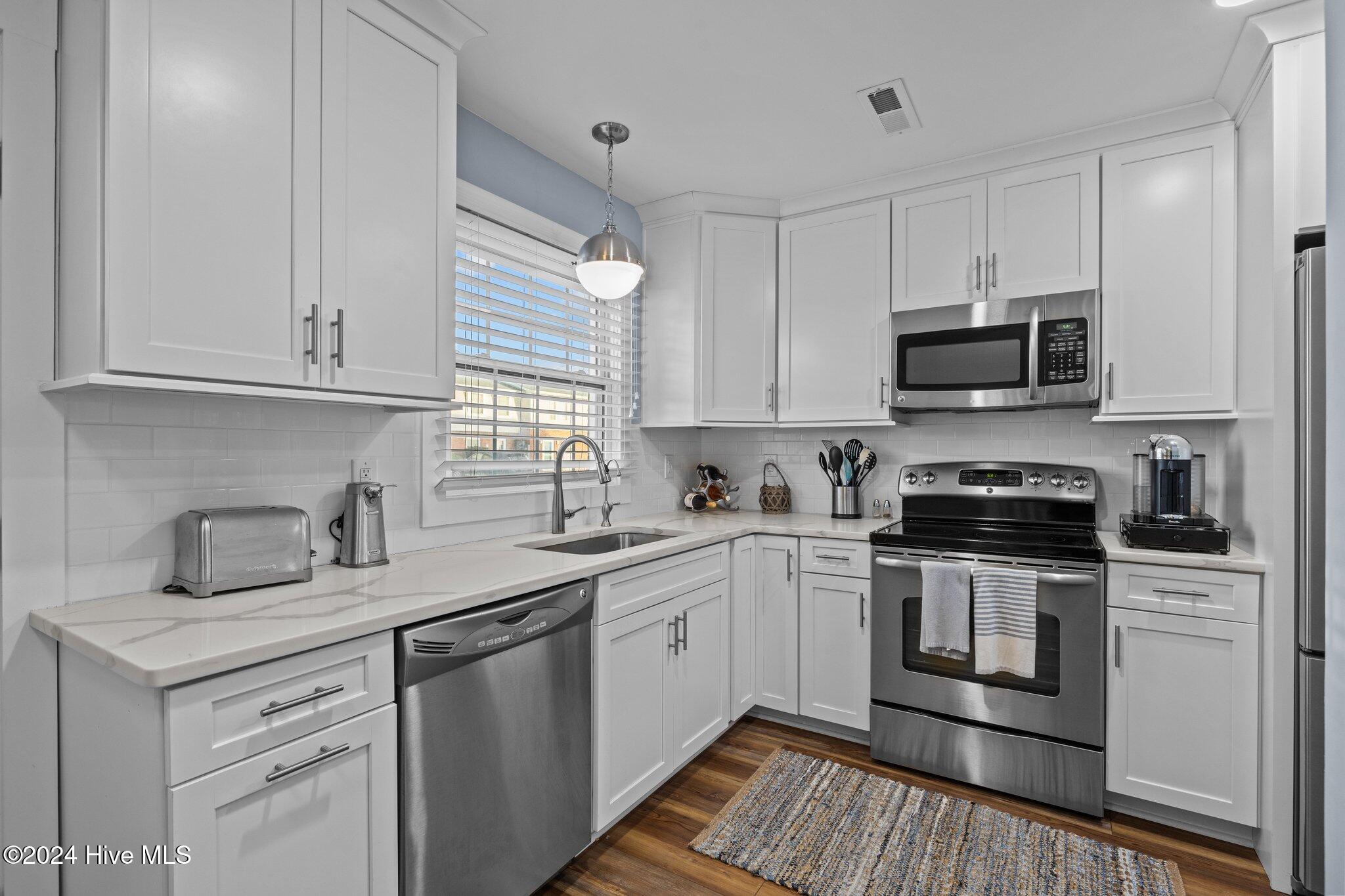 283 Salter Path Road, 100