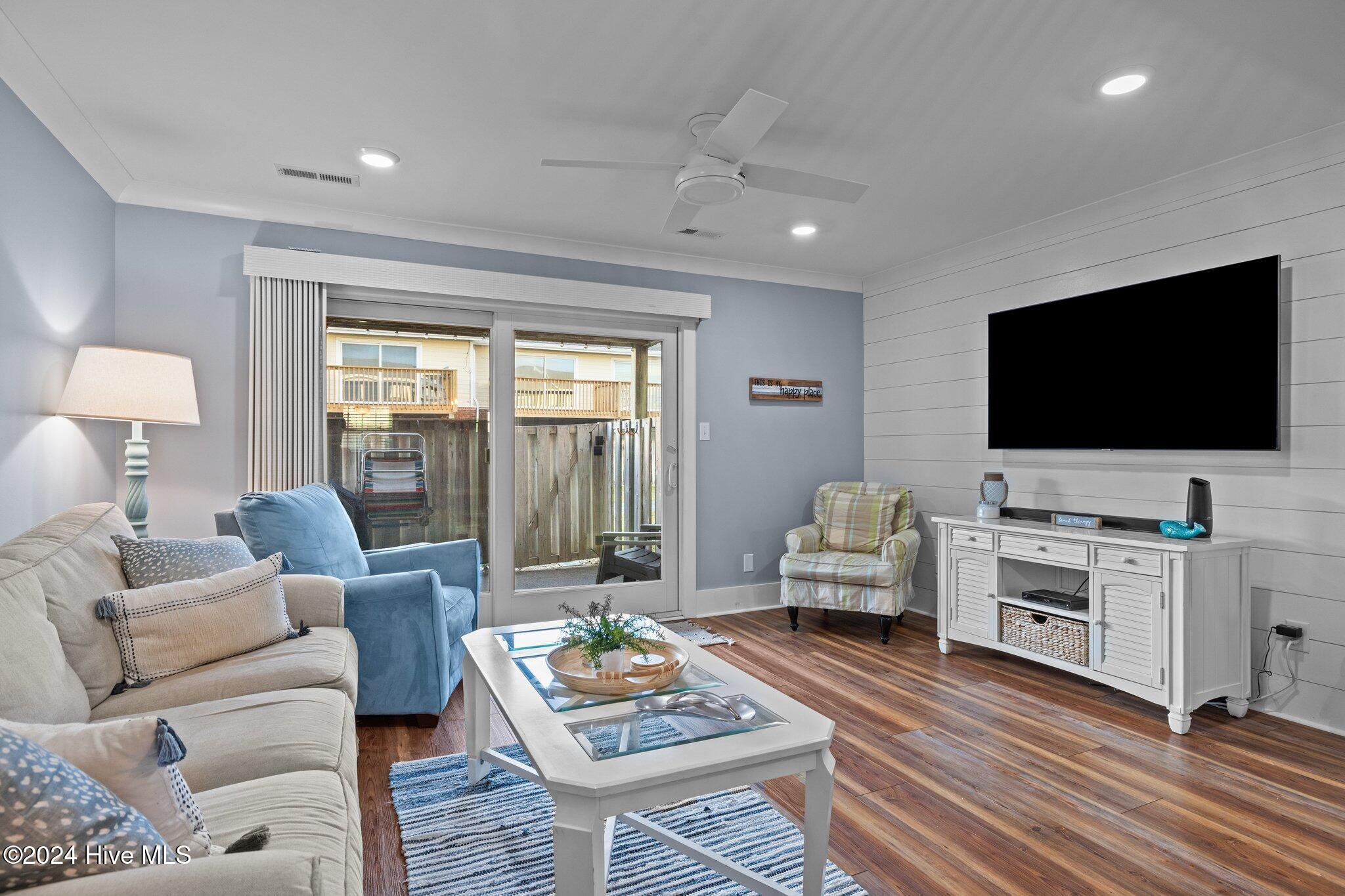 283 Salter Path Road, 100