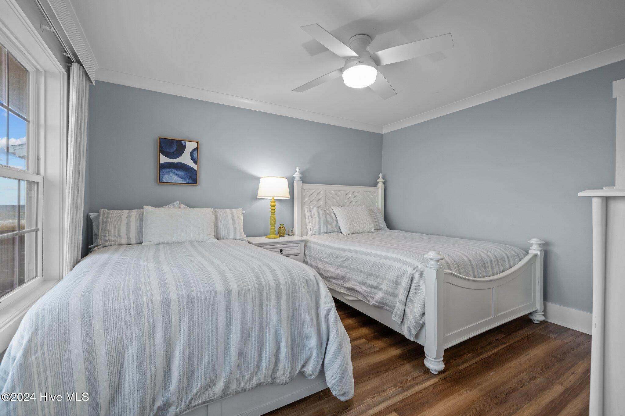 283 Salter Path Road, 100