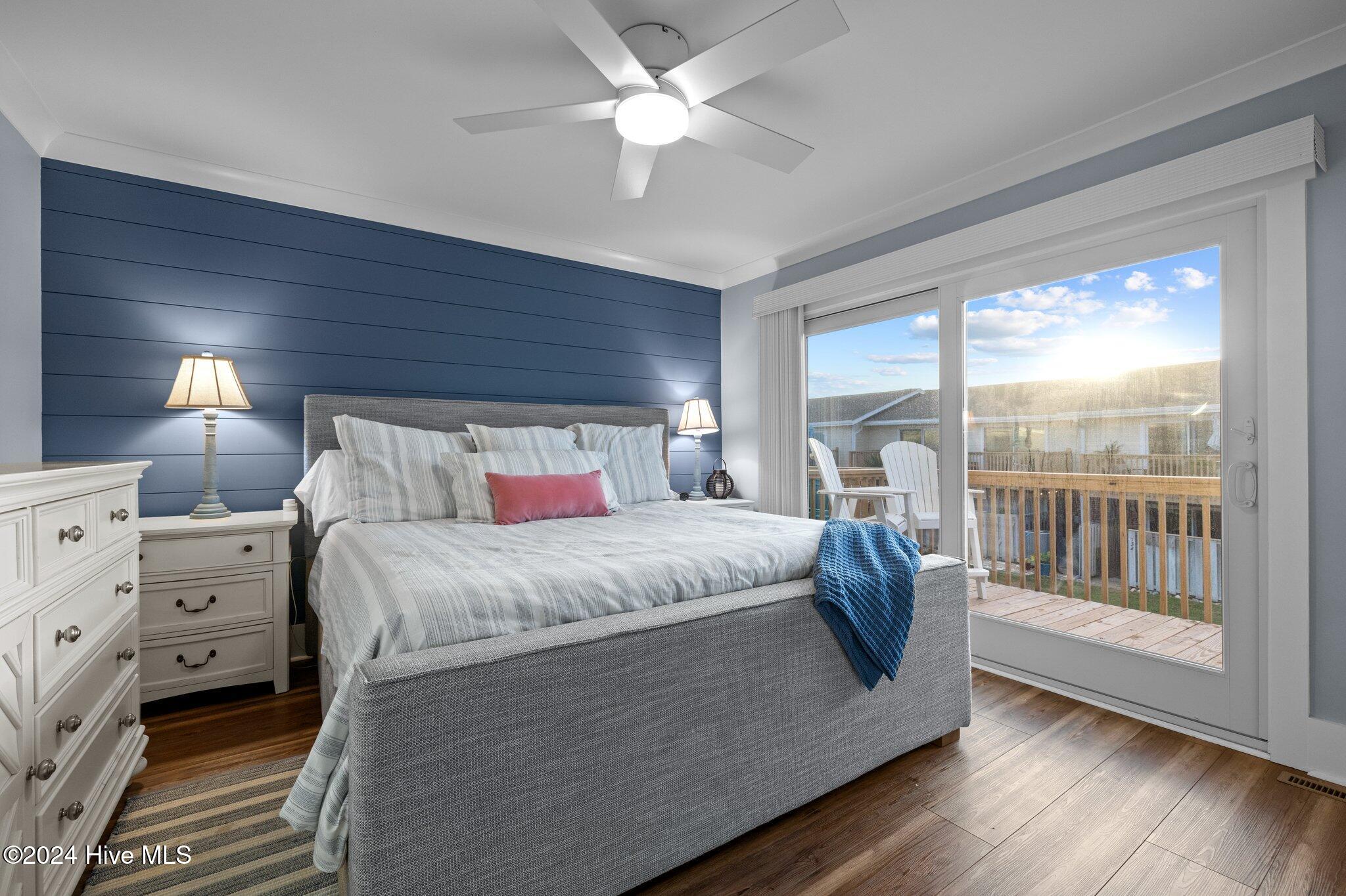 283 Salter Path Road, 100