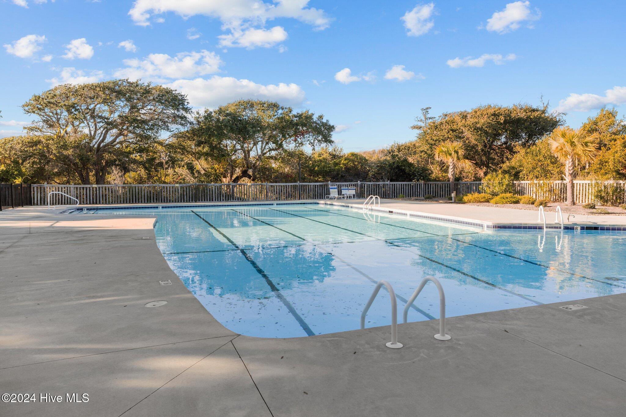 2402 W Fort Macon Road, 206-G