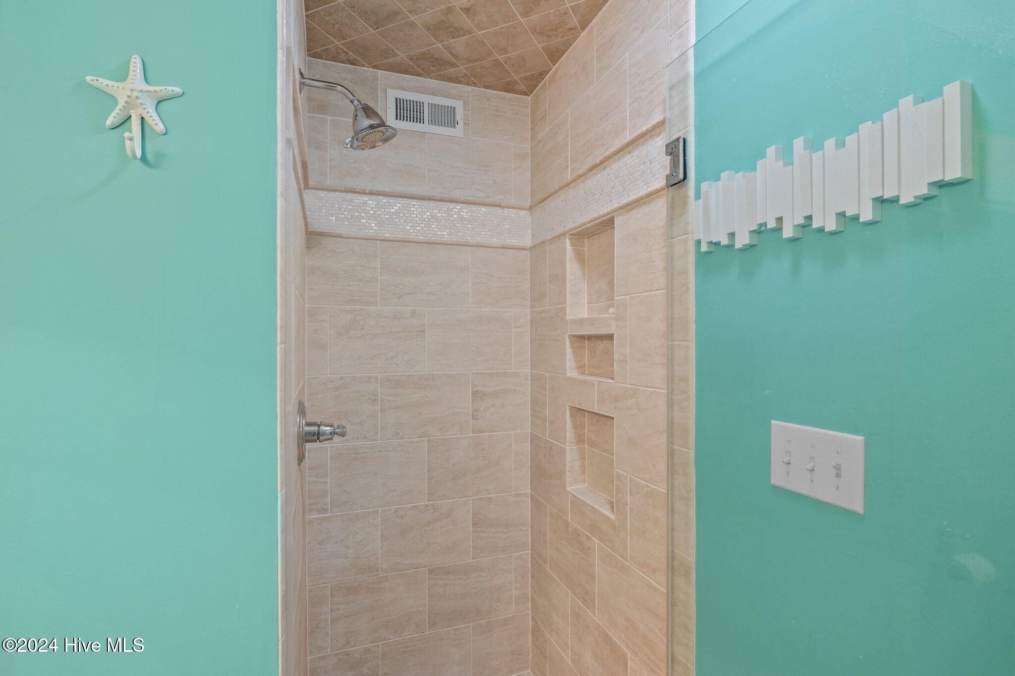 2402 W Fort Macon Road, 206-G