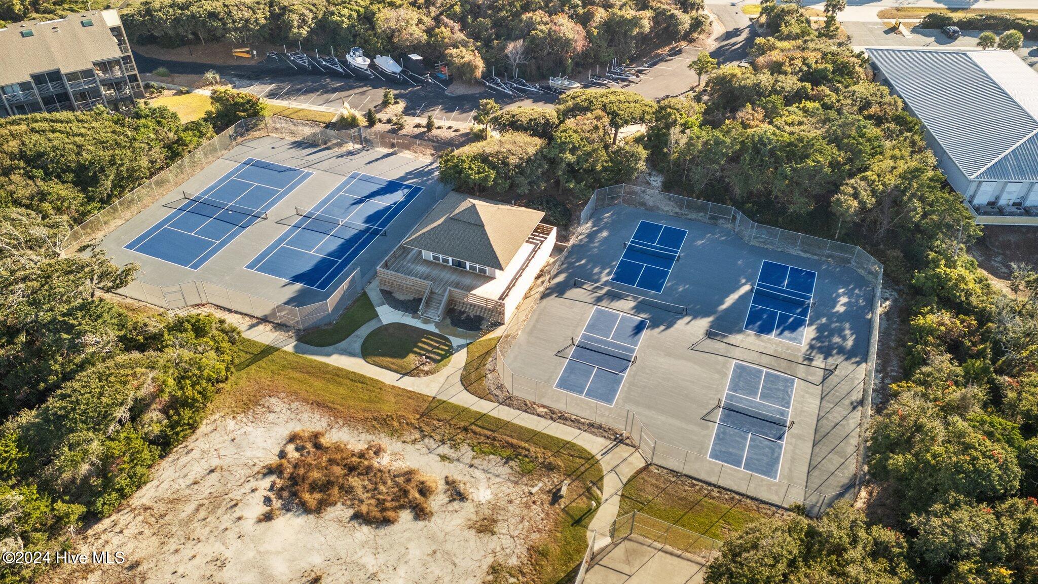 2402 W Fort Macon Road, 206-G