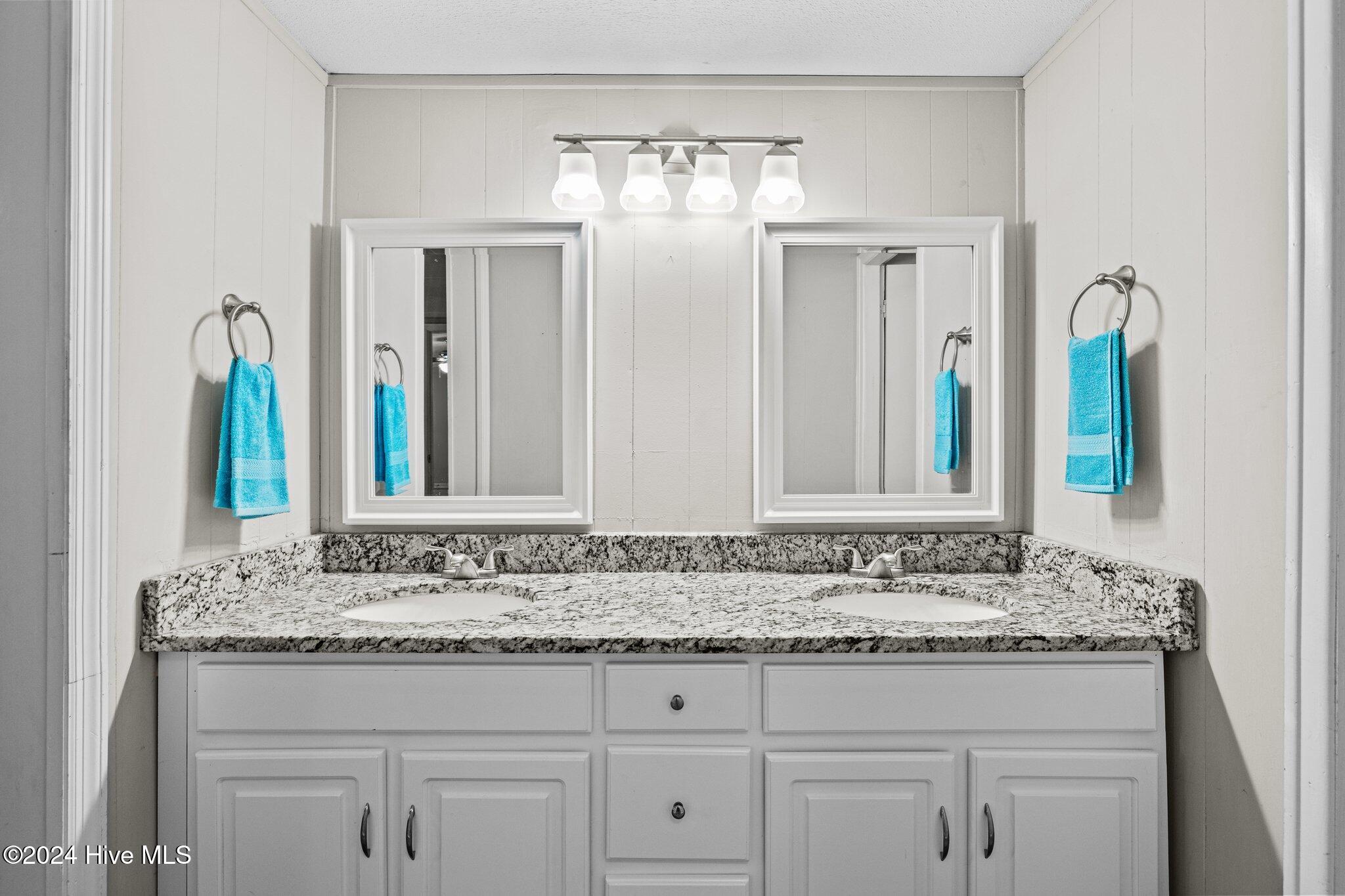 475 Island Road