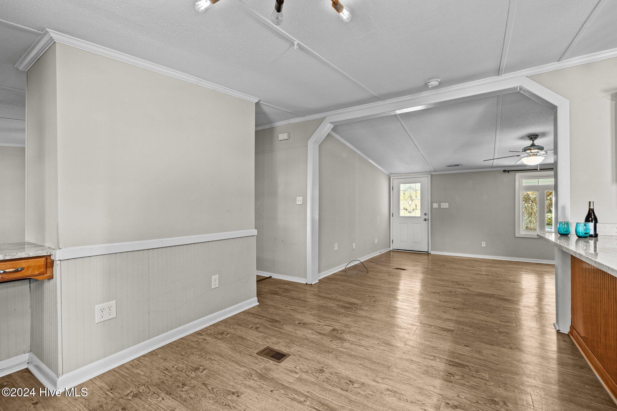 475 Island Road