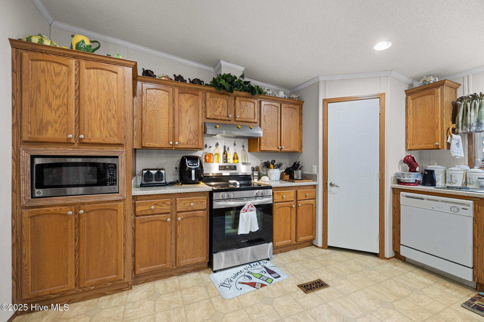 221 Donnie Davis Road