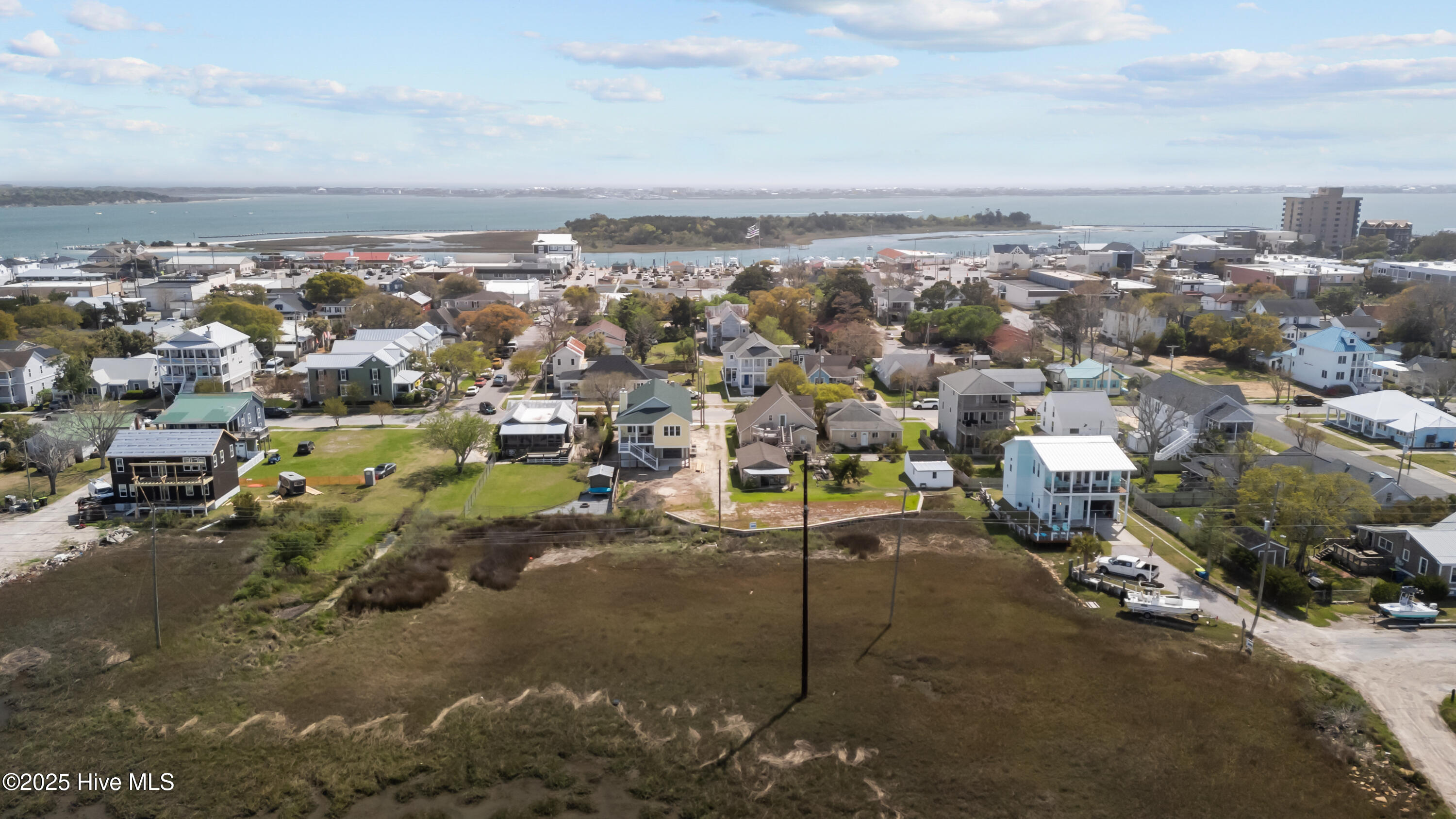 605 Bay Street