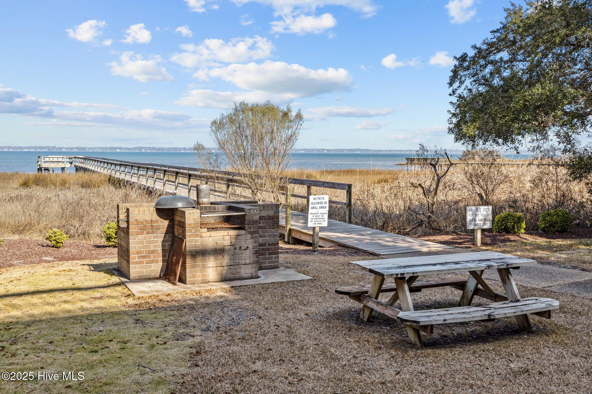 650 Salter Path Road, 313