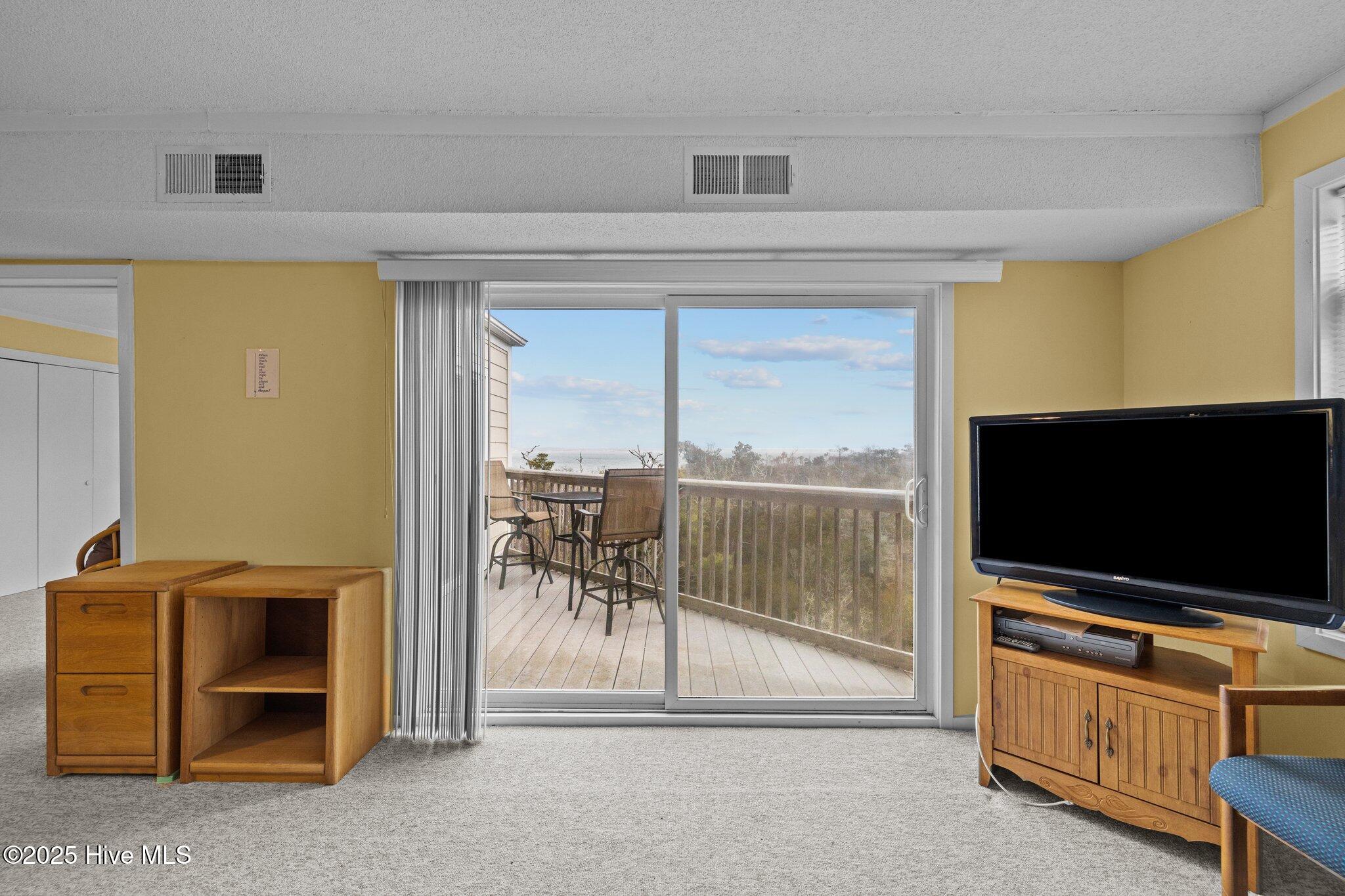 650 Salter Path Road, 313