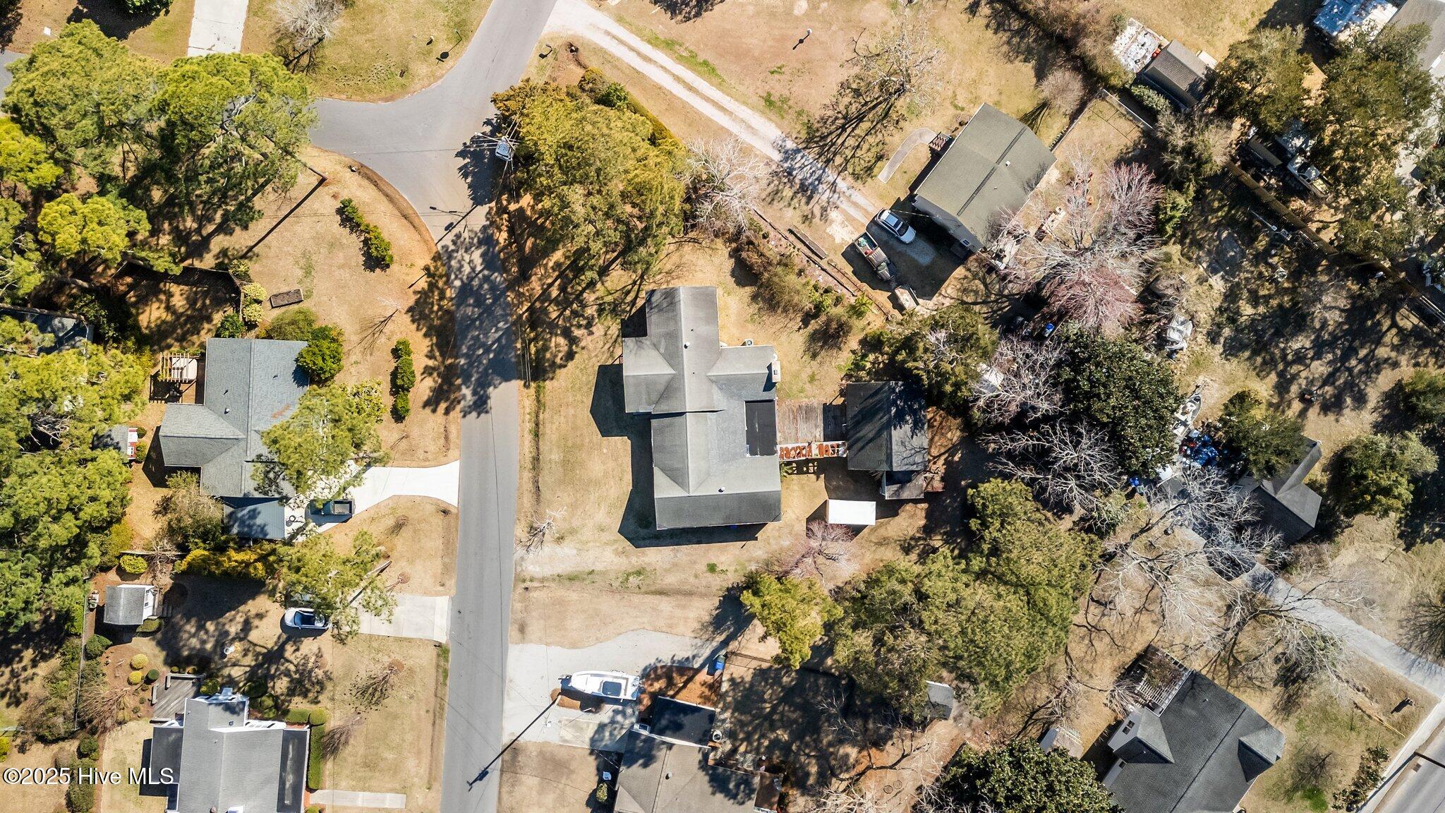 123 Sherwood Boulevard