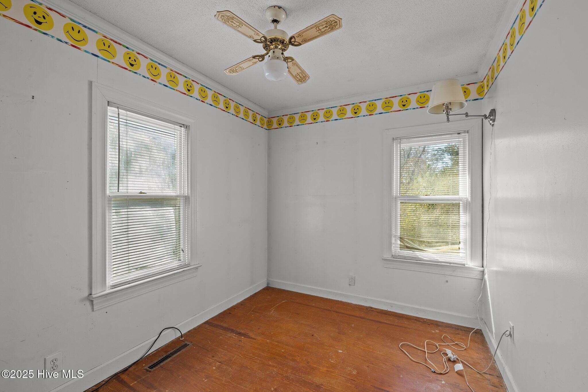 123 Sherwood Boulevard