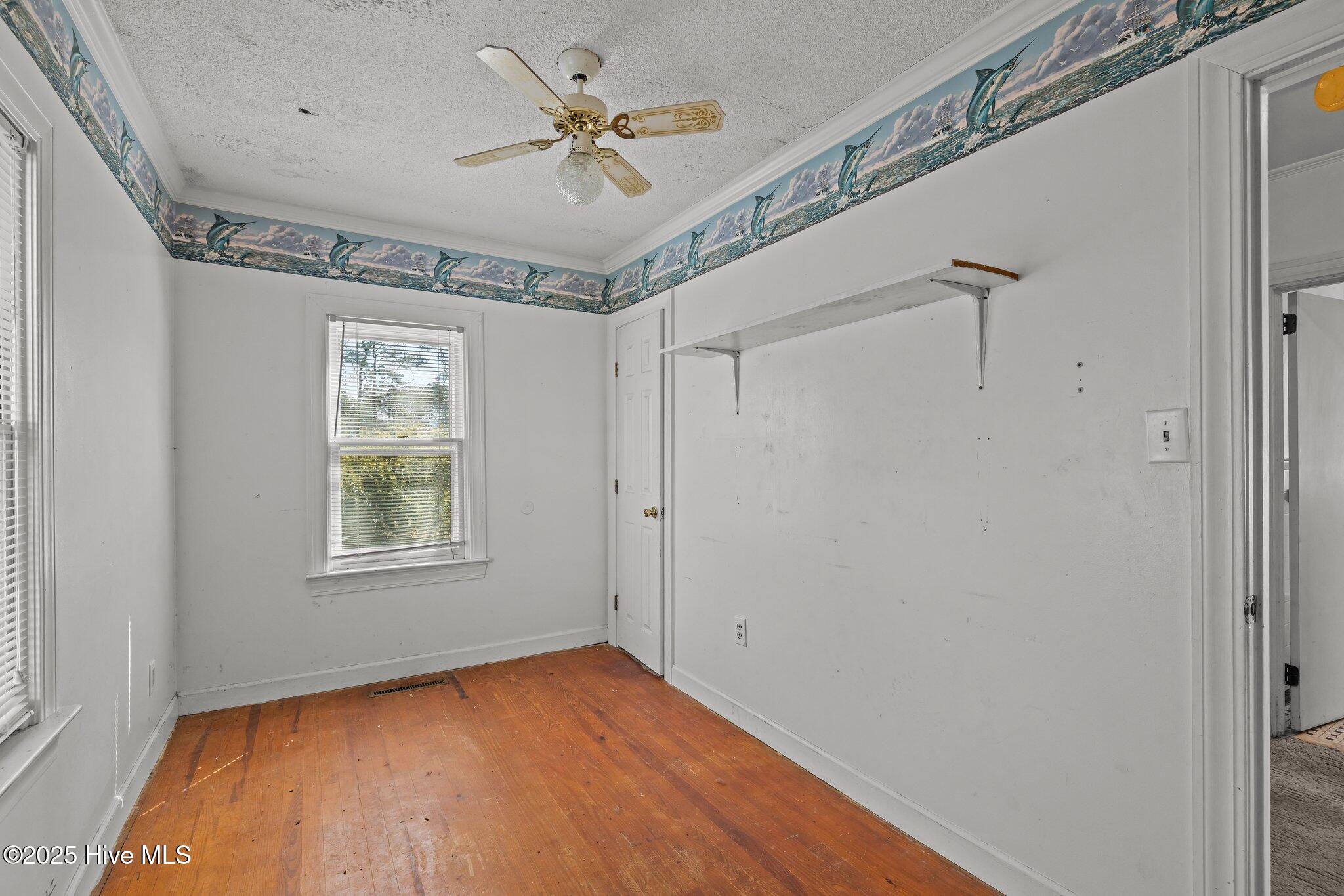 123 Sherwood Boulevard