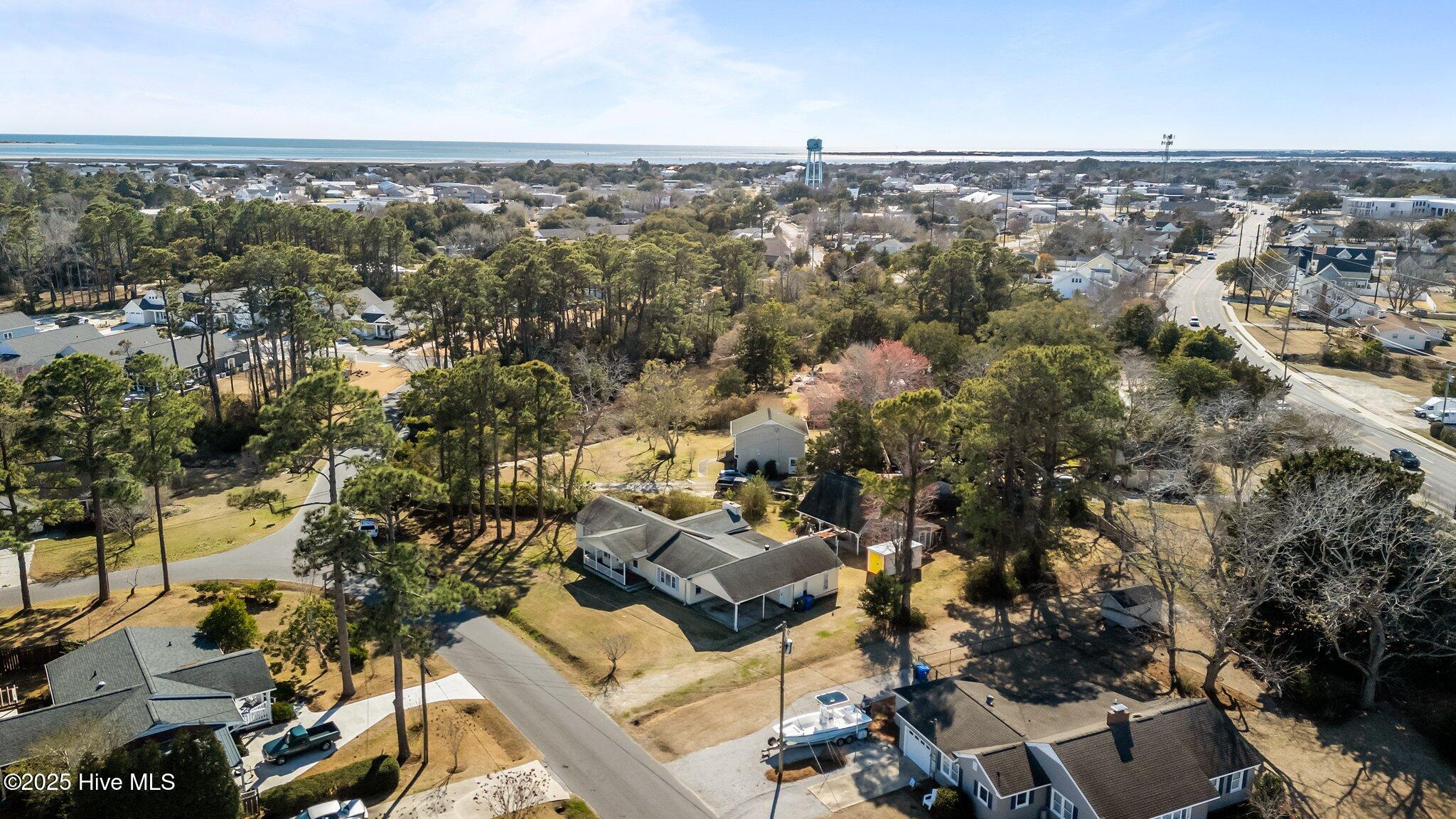 123 Sherwood Boulevard